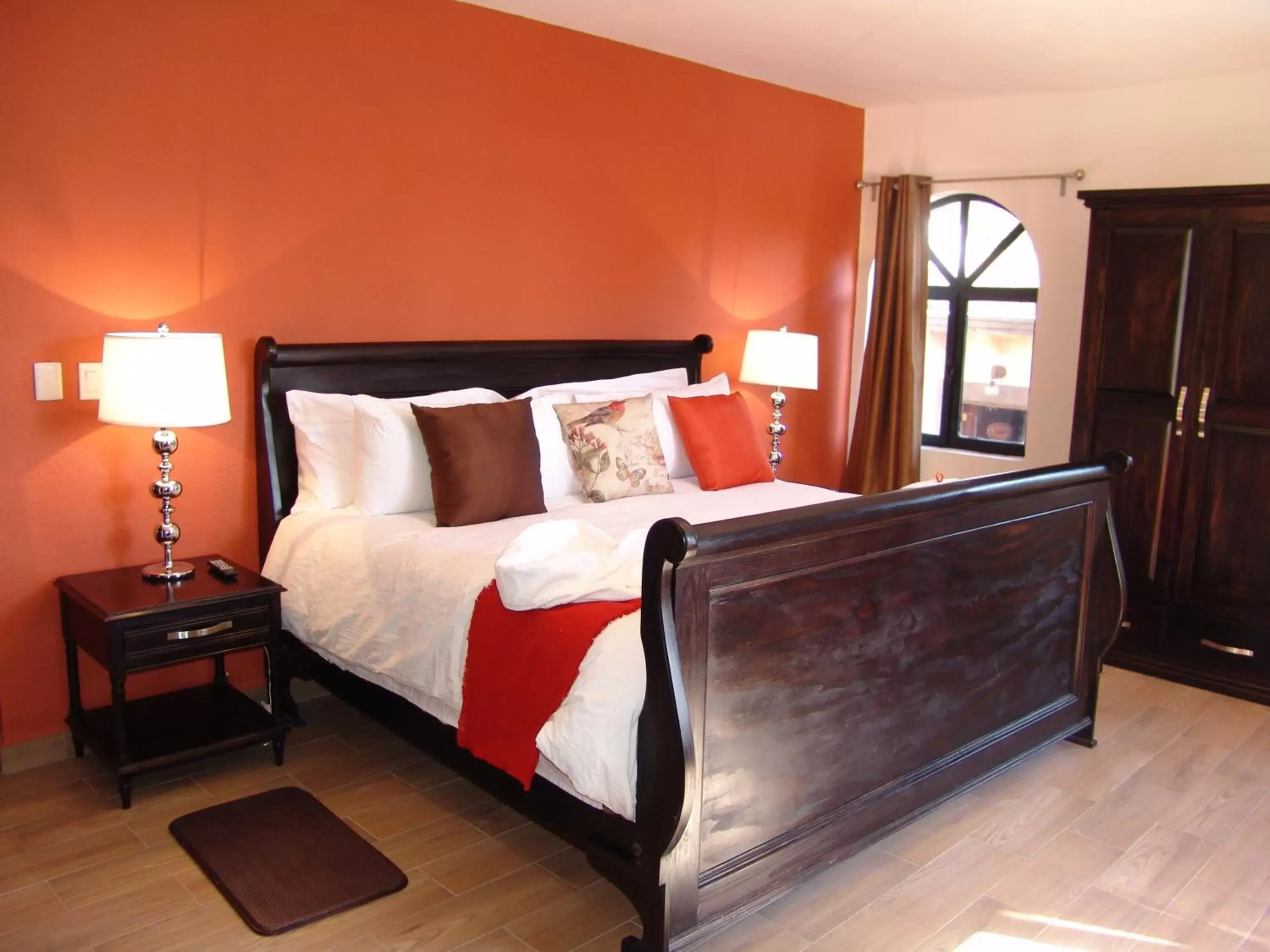 Deluxe Junior Suite in Hotel Casa Don Quijote Deluxe Junior Suite in Hotel Casa Don Quijote