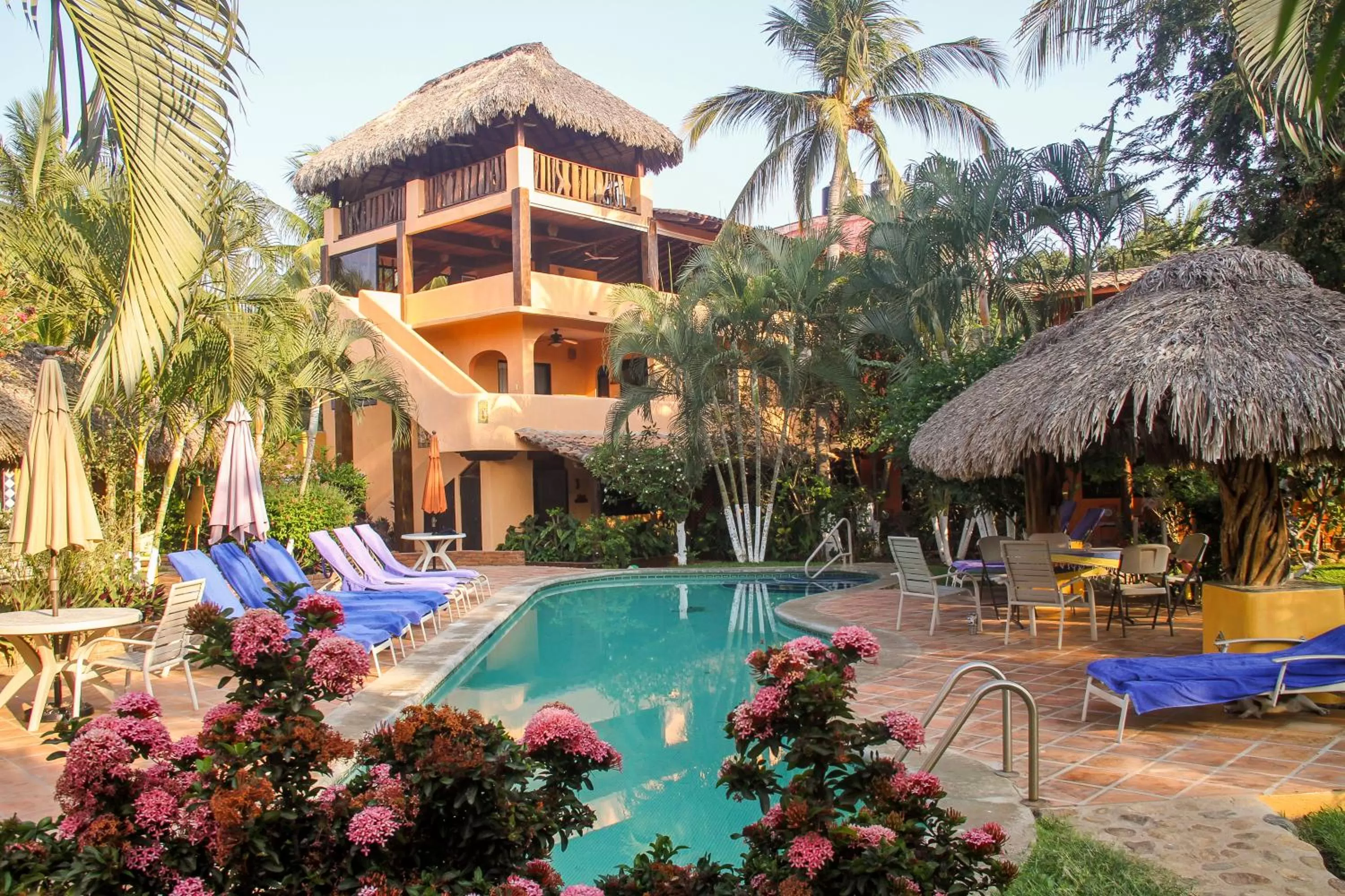 Property building in Hotel Casamar Suites