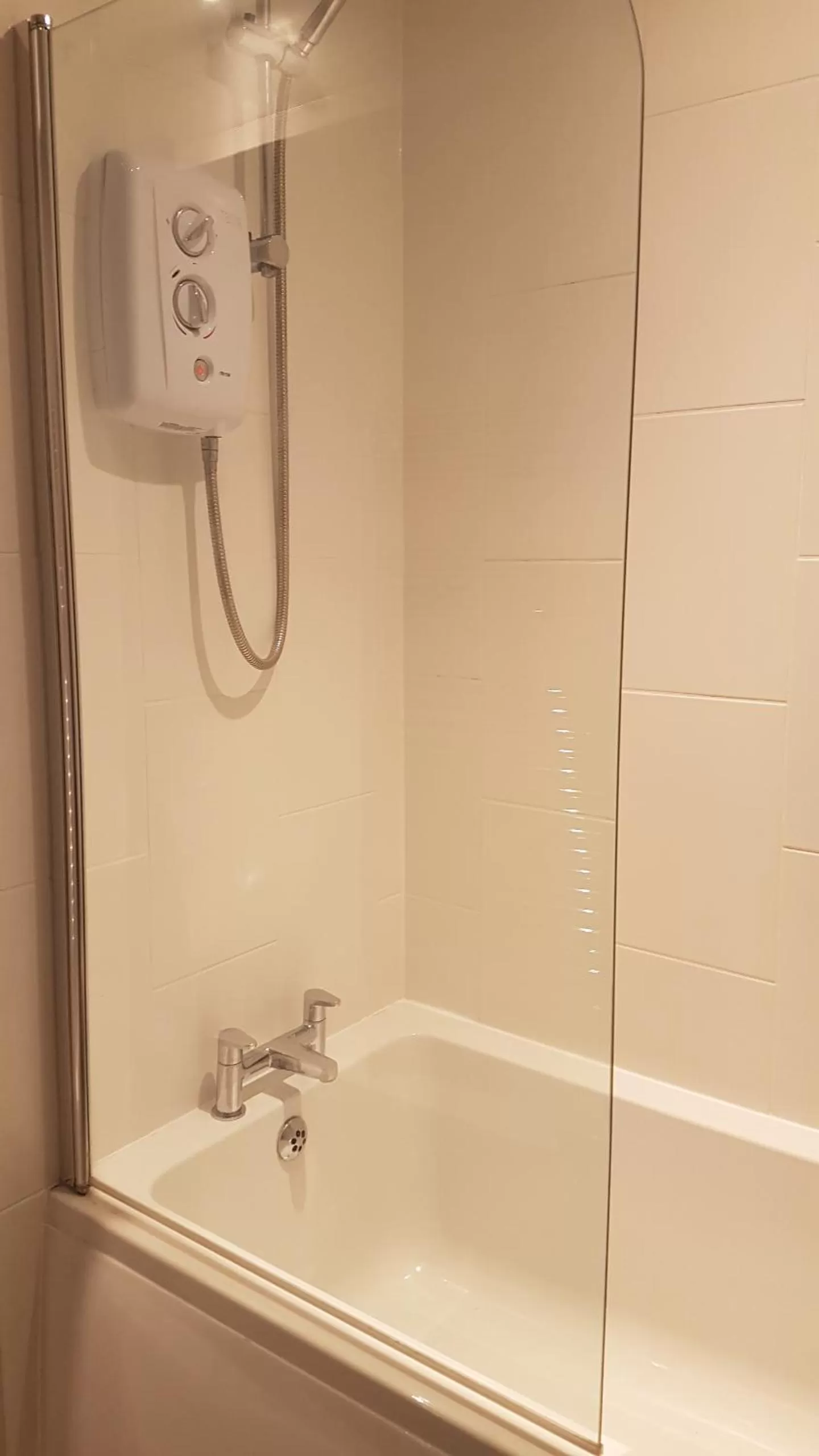 Bathroom in The Royal Oak Duddington