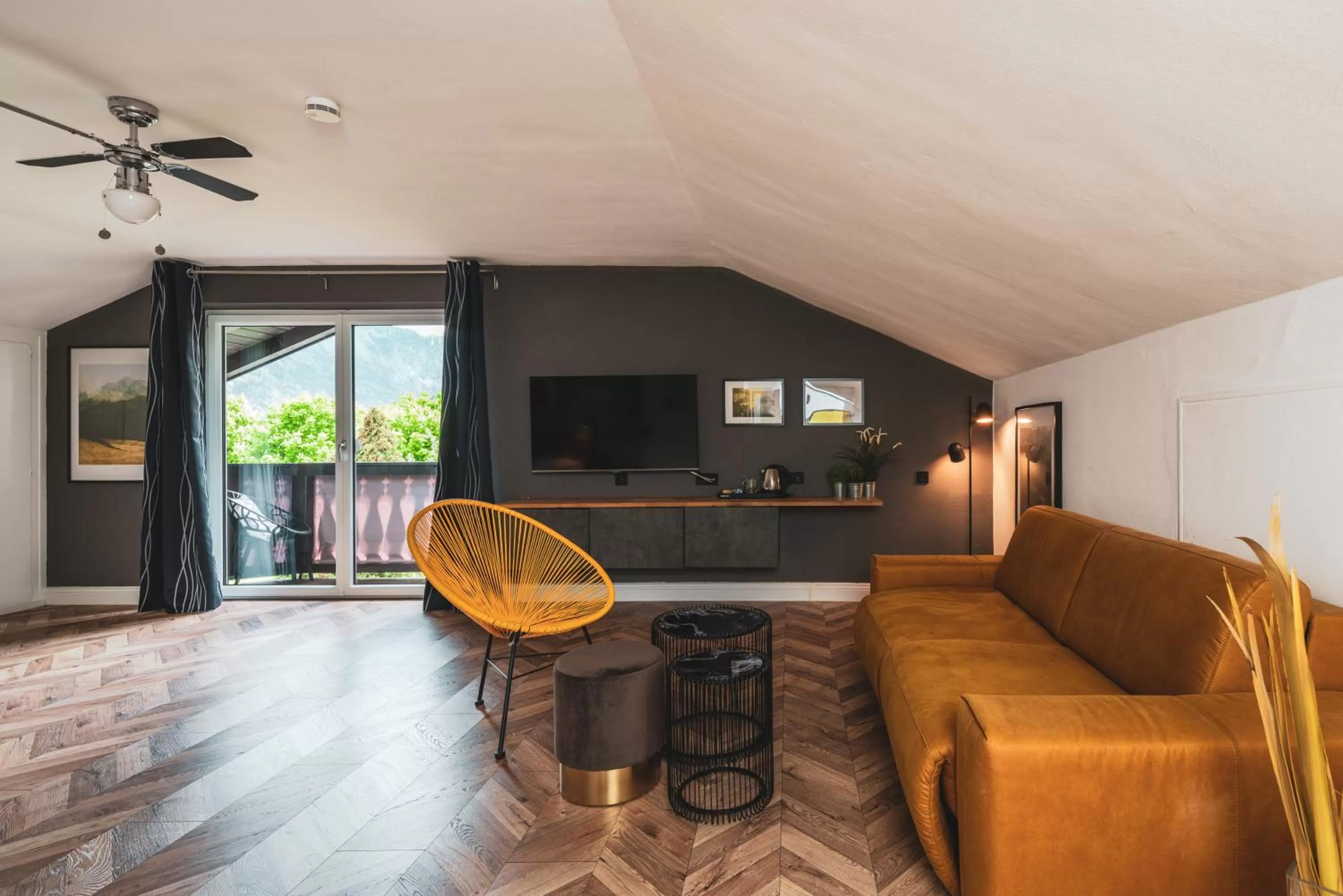 TV and multimedia in Villa Sonnenhof Boutique-Hotel