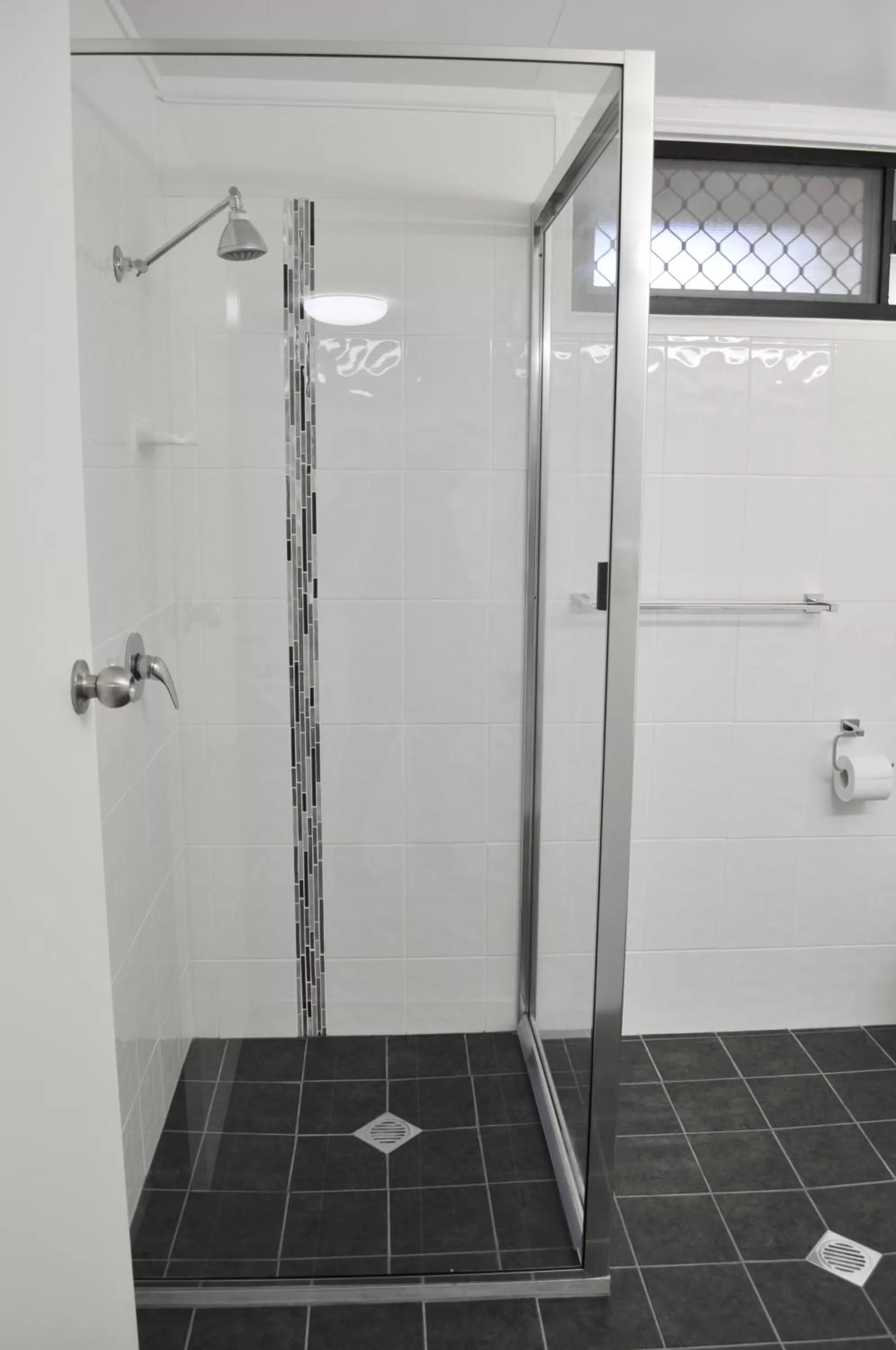 Bathroom in Alexandra Park Motor Inn