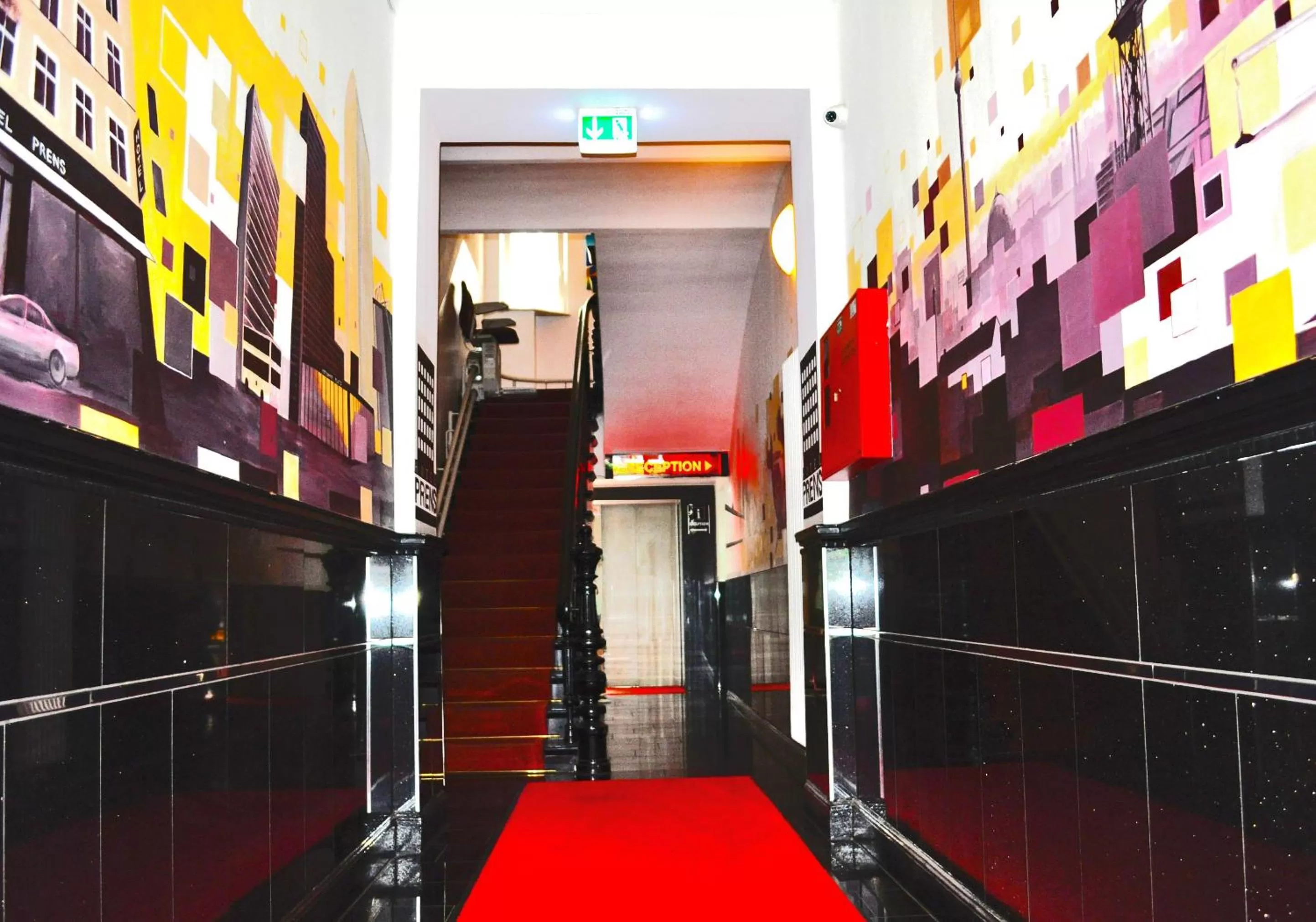 Facade/entrance in Hotel Prens Berlin