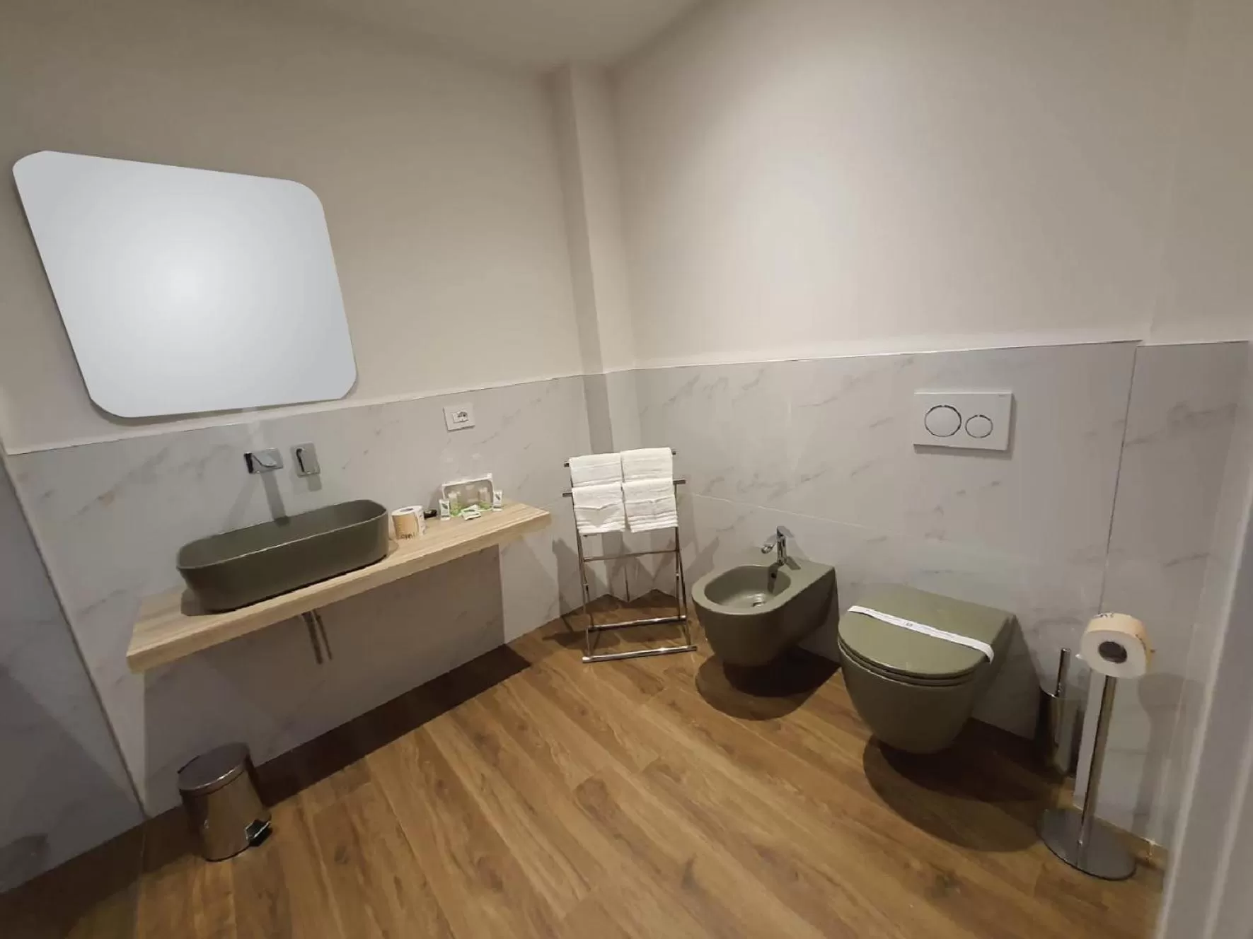 Shower in Corte Trento - Exclusive Rooms