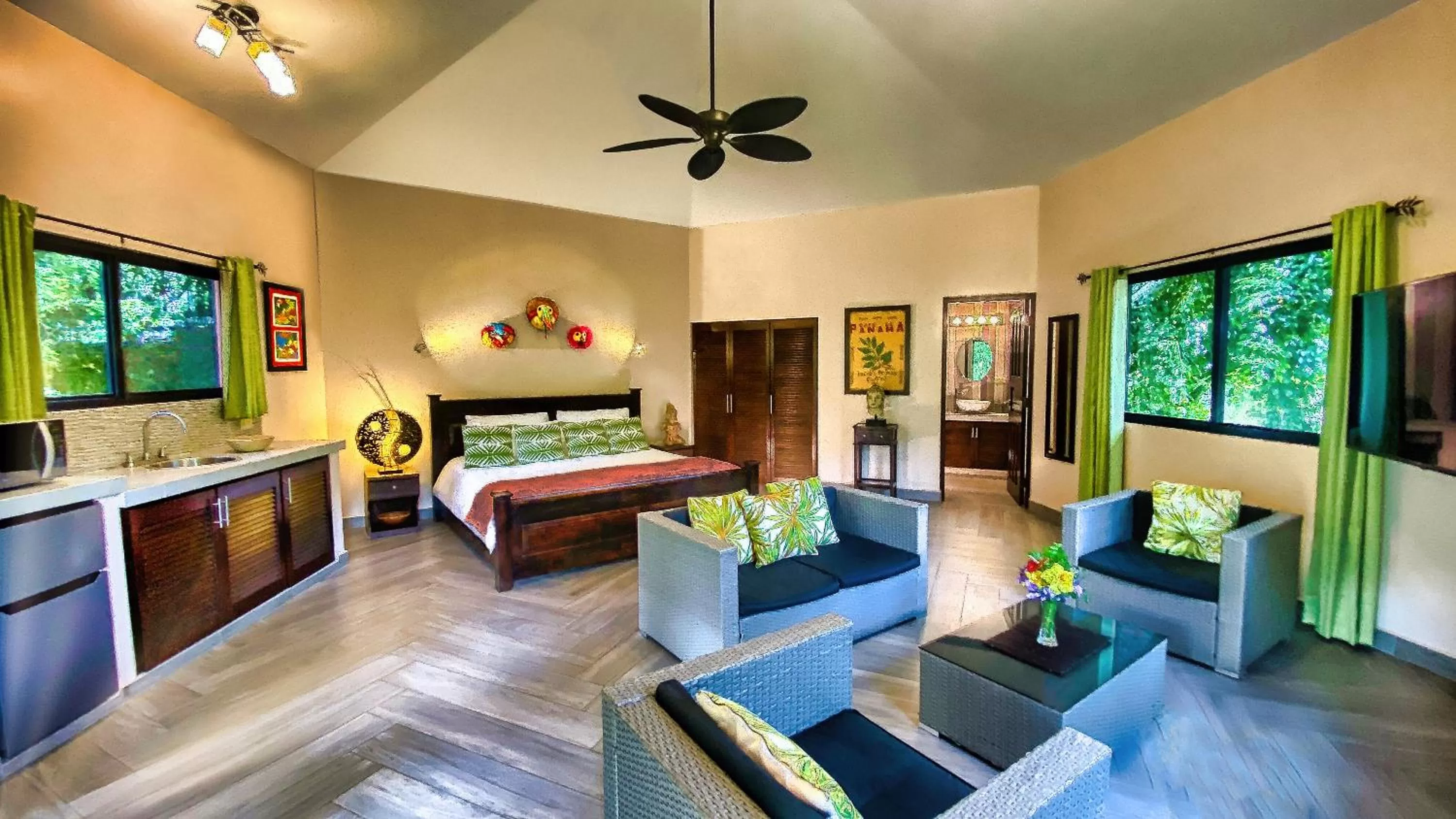 Patio, Bed in Boquete Garden Inn