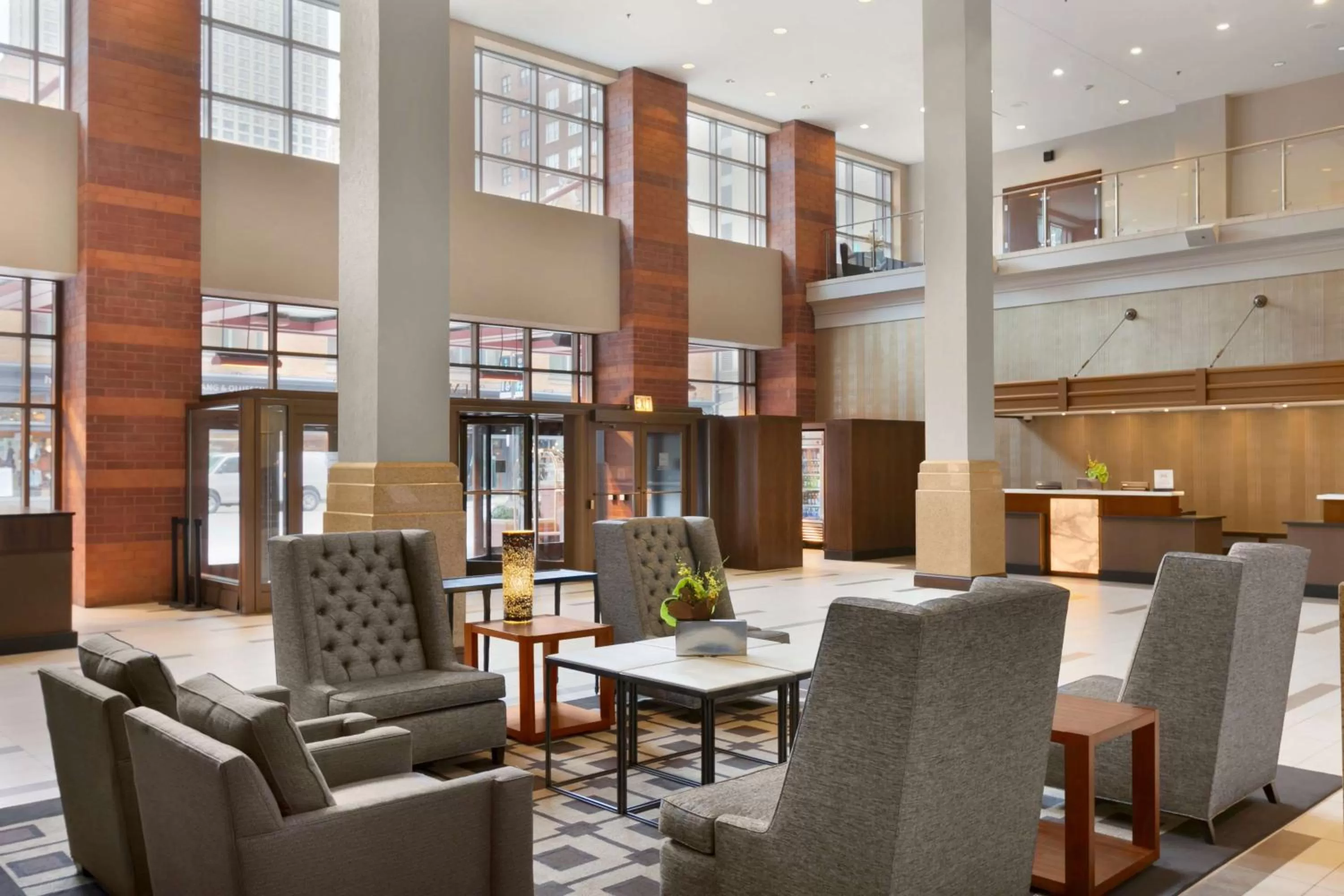 Lobby or reception in Embassy Suites Chicago - Downtown River North