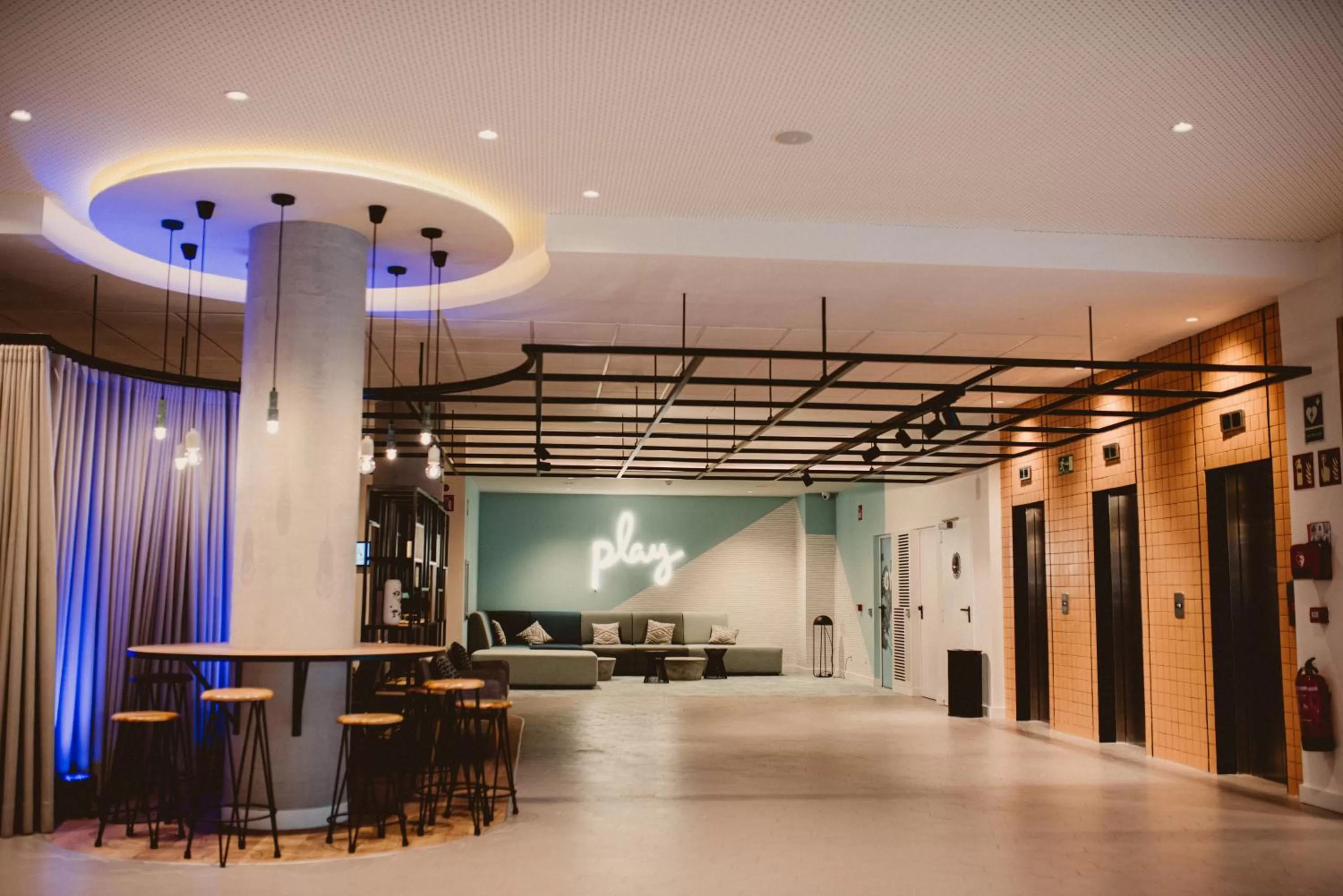 Lobby or reception in Novotel Campo De Las Naciones