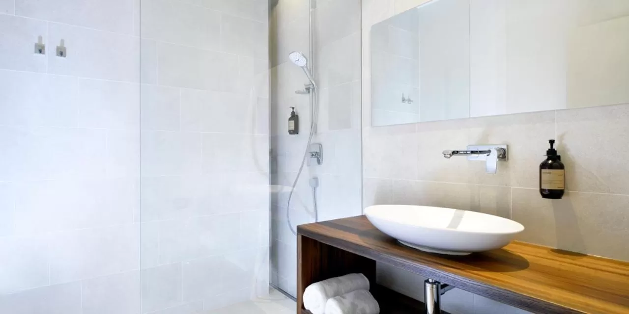Shower in Hotel Maribor, City apartments