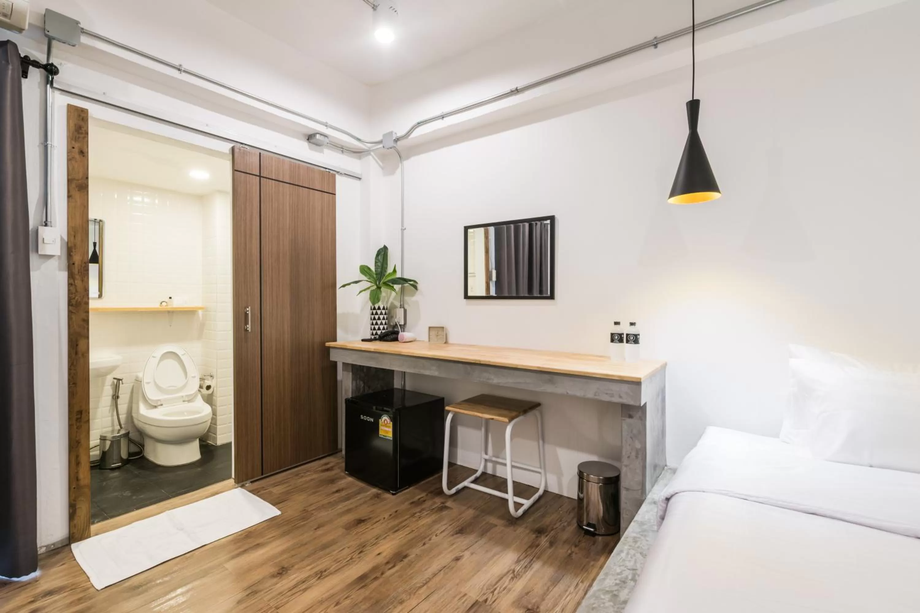 Bed in Your Space Hotel Prasingh