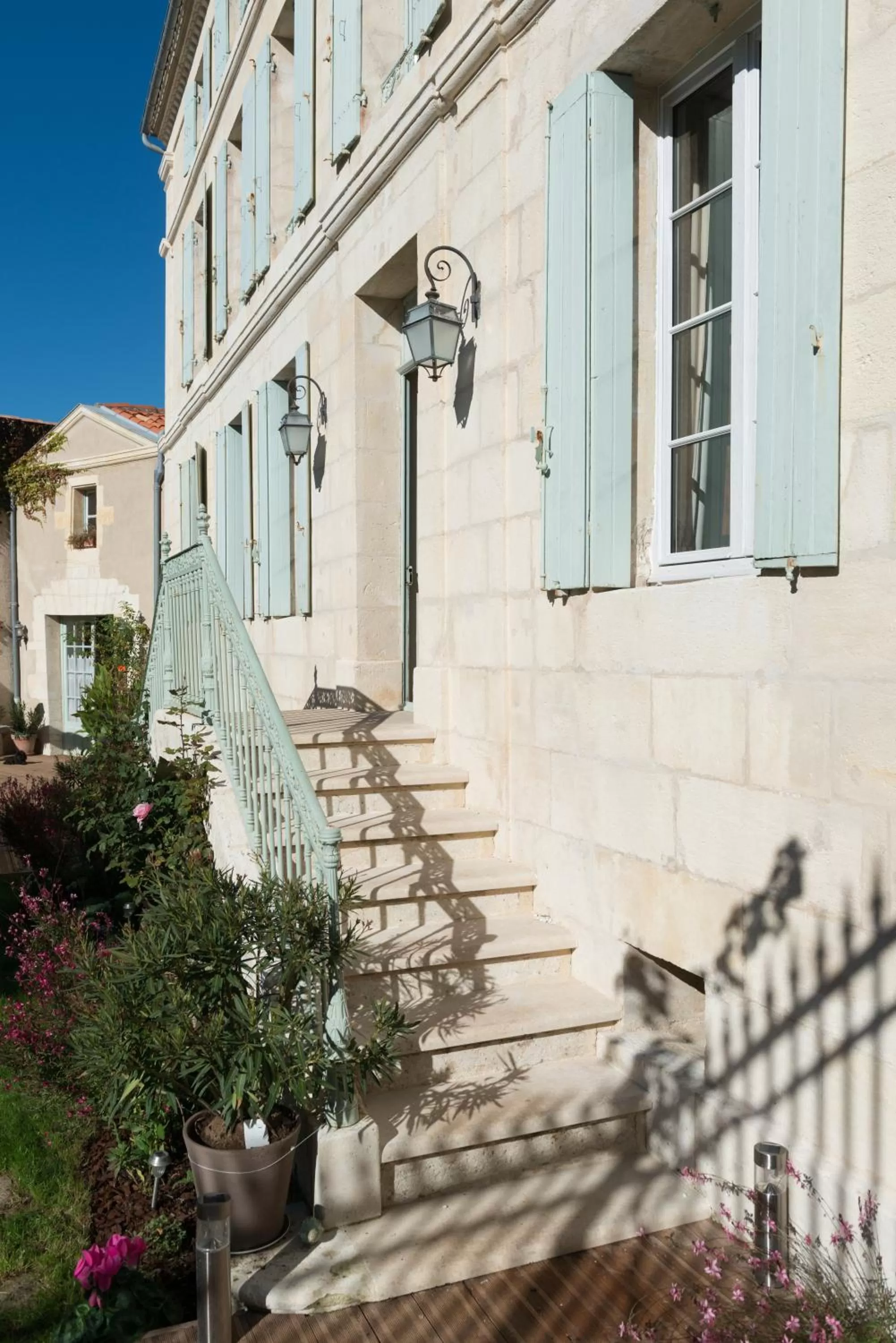 Facade/entrance in La Tillaie SPA et Sauna