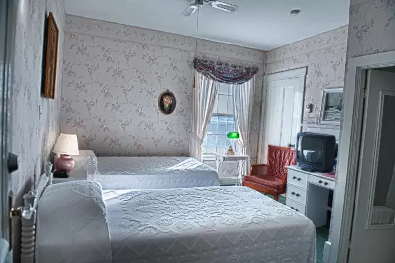 Twin Room in Telegraph House Motel Twin Room in Telegraph House Motel