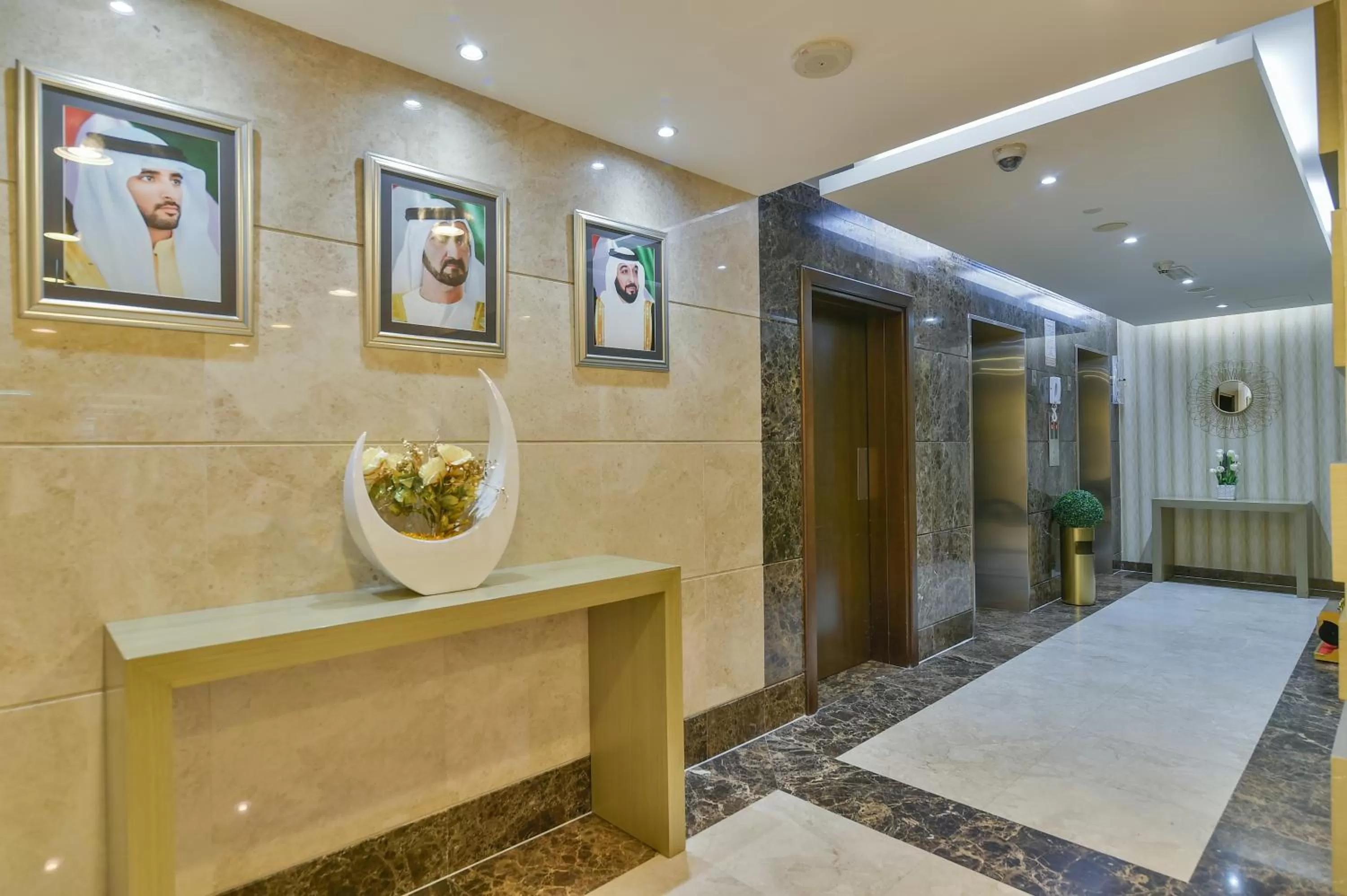 Lobby or reception in VISTA HOTEL APARTMENTS DELUXE