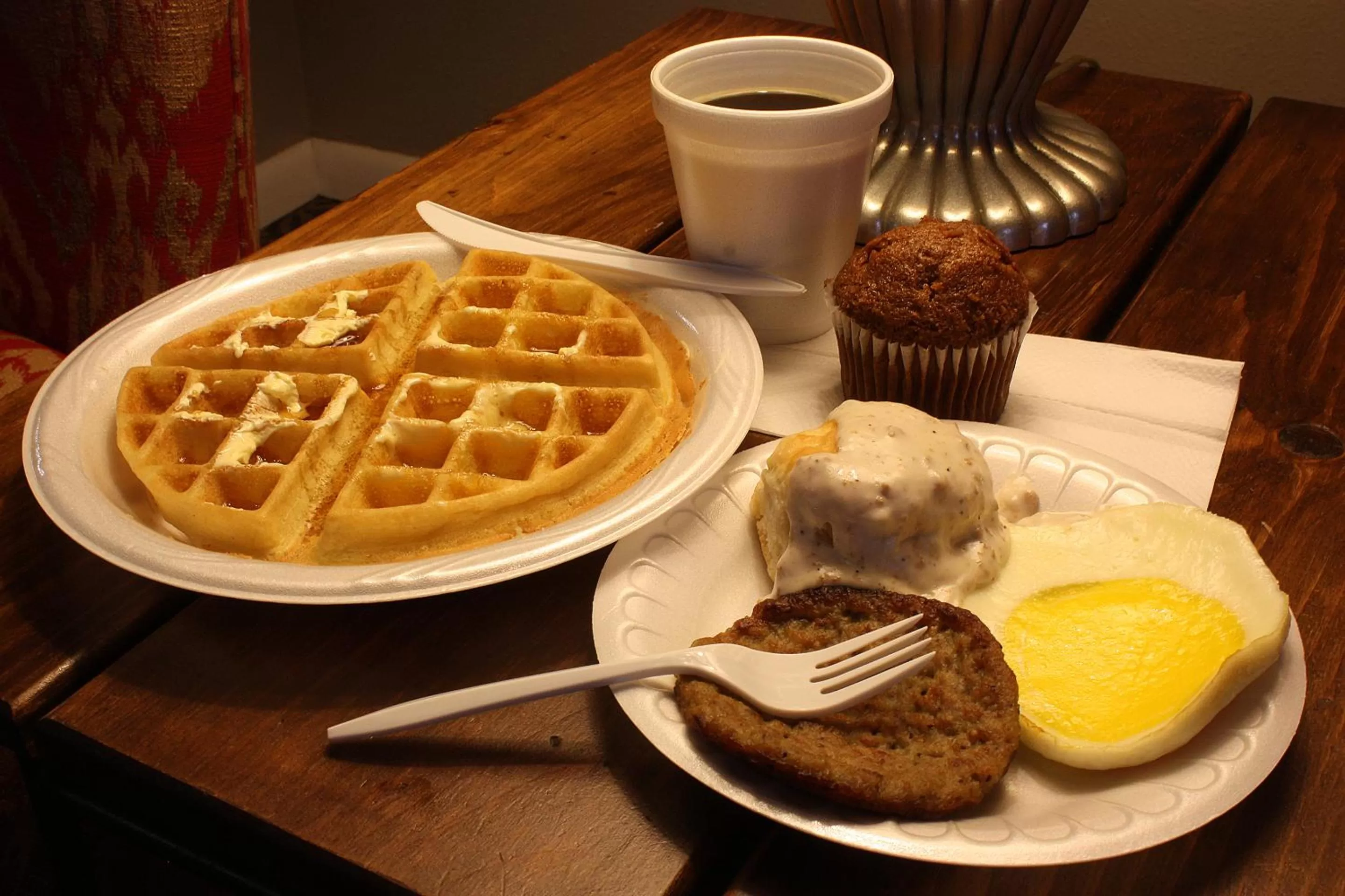 Food close-up in Hilltop Inn by Riversage