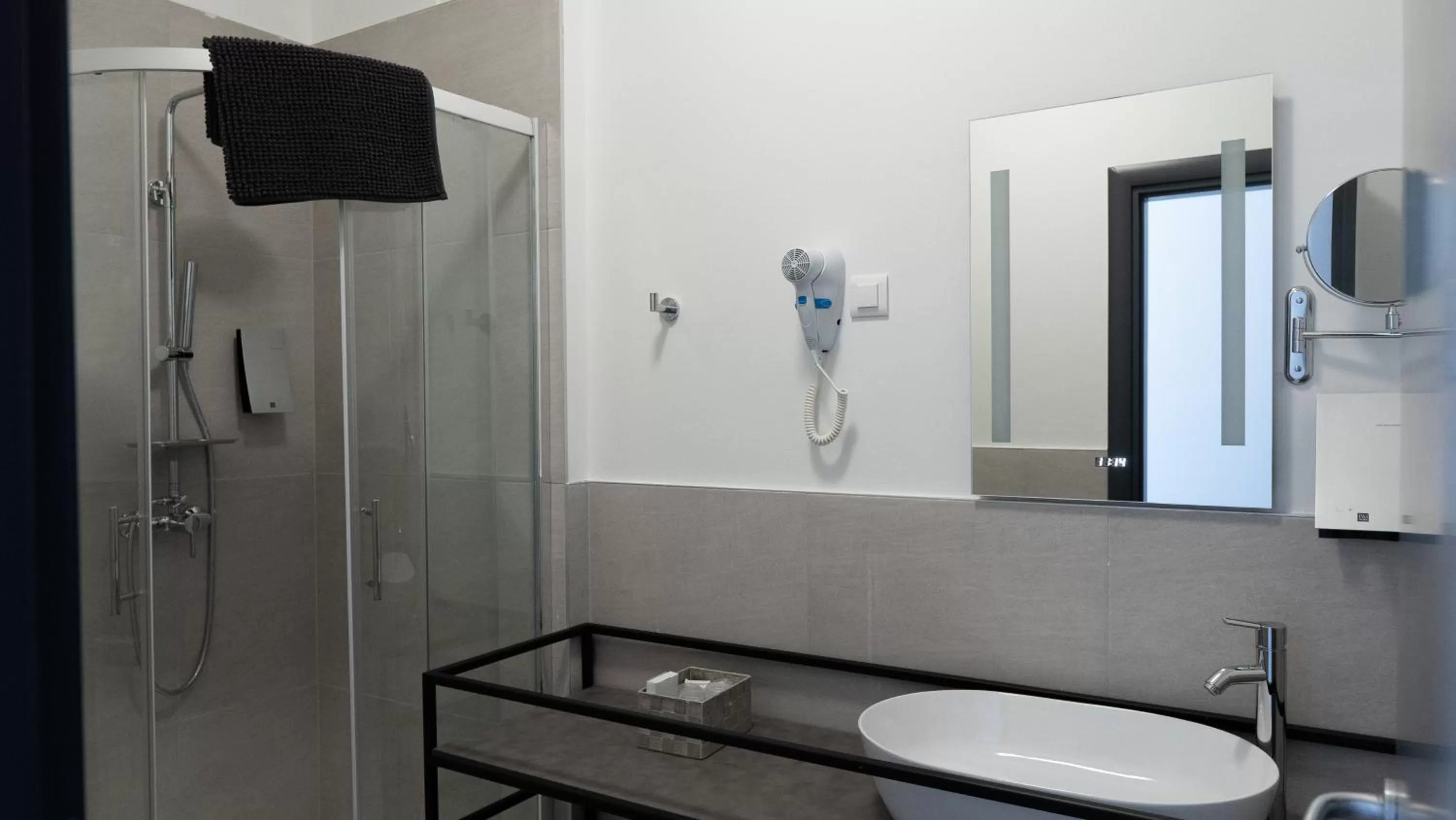 Bathroom in Hotel Blue