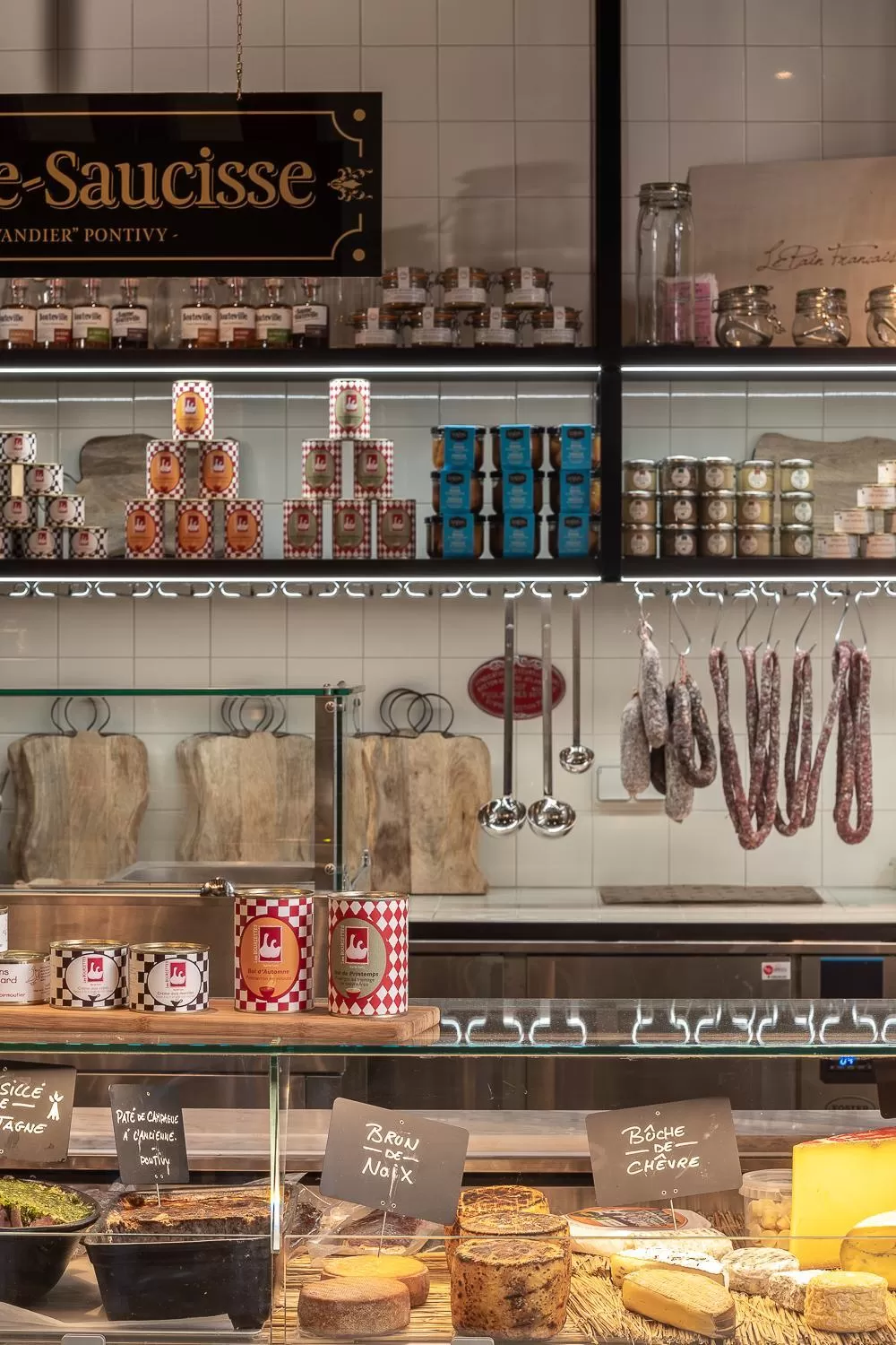 Restaurant/places to eat in Chouchou Hotel