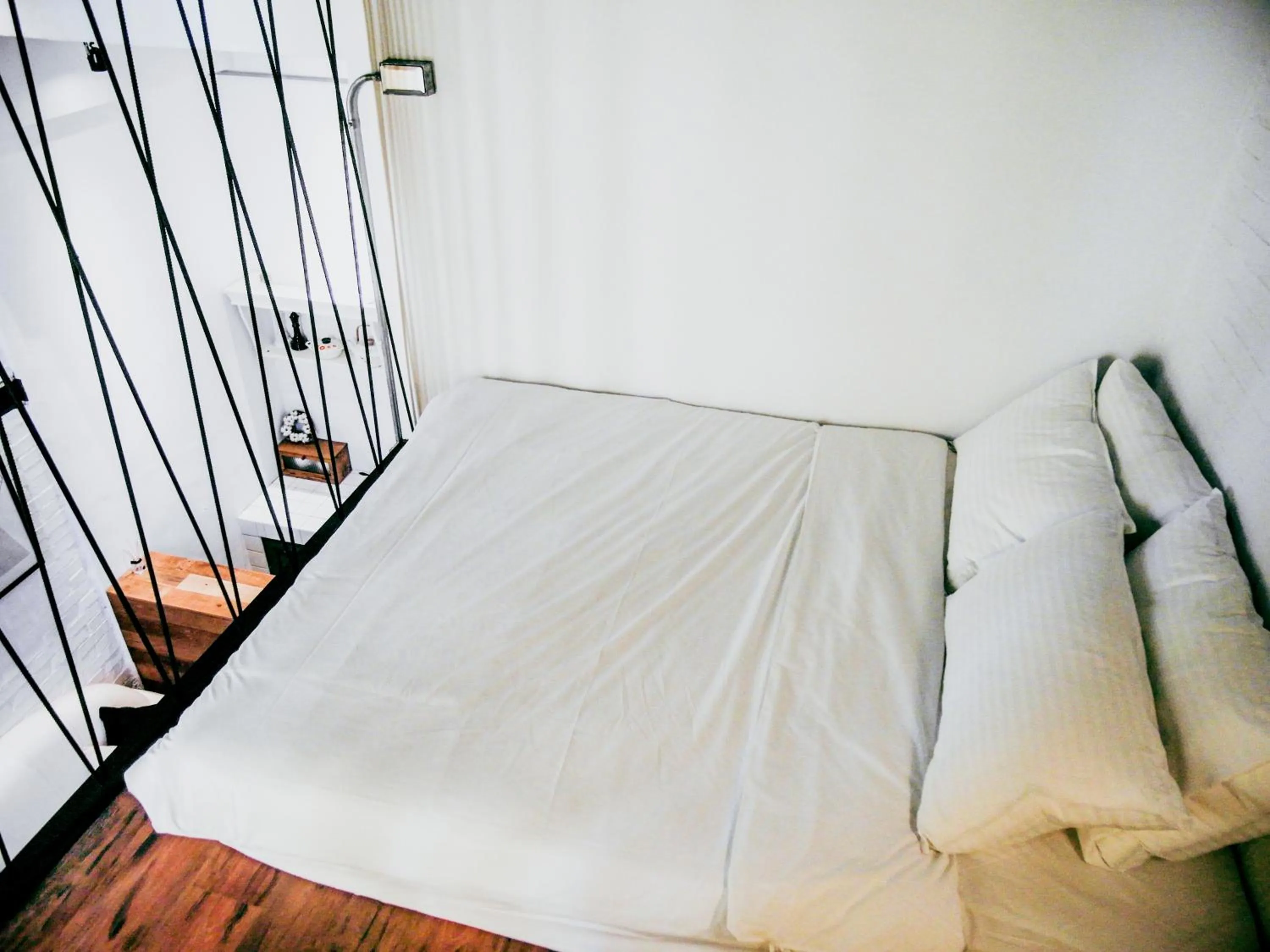 Bed in You Worth Inn