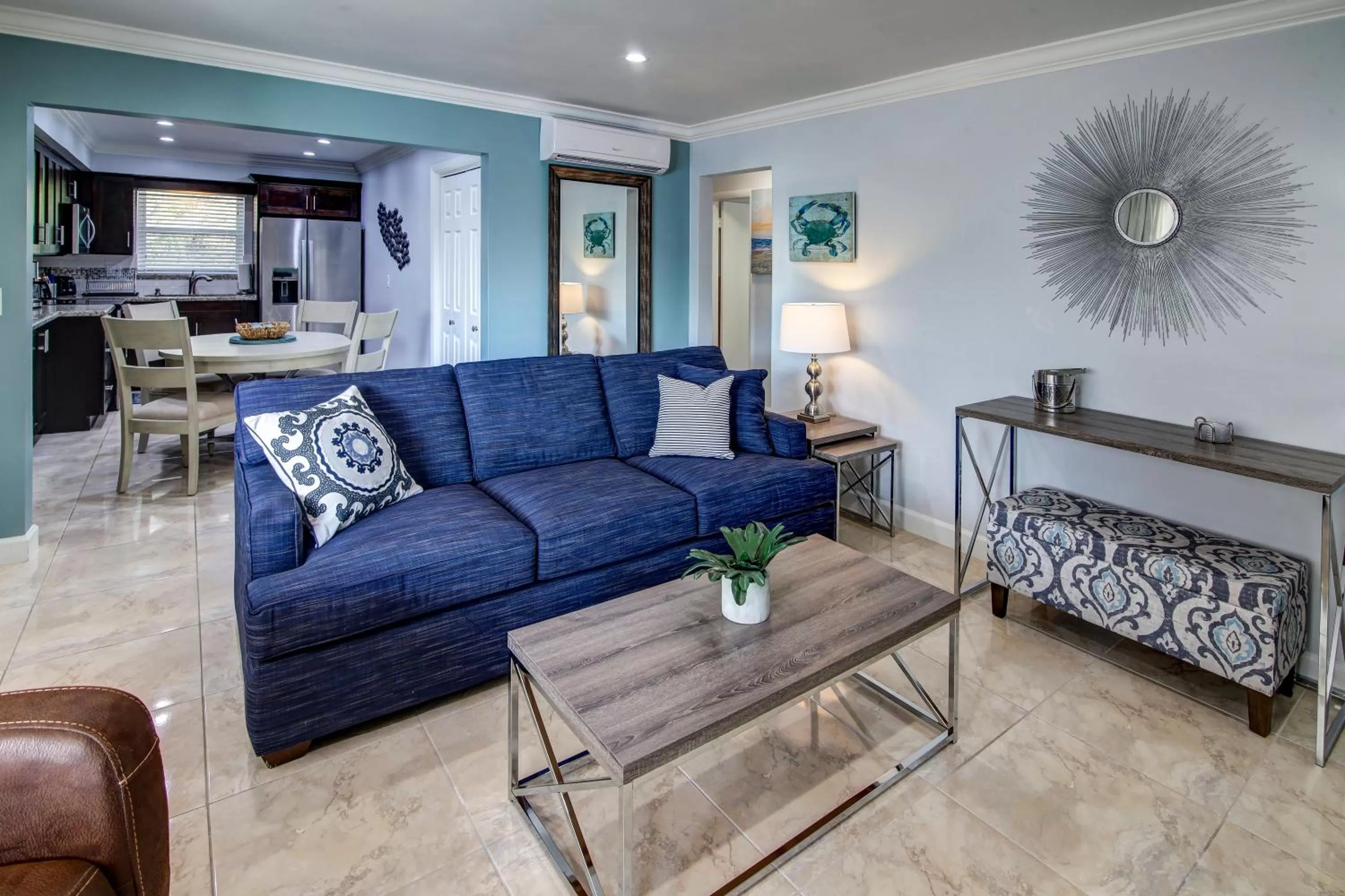 Living room in May-Dee Suites in Florida