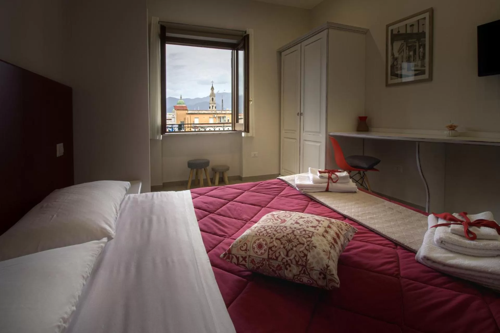 Bedroom, Bed in Nolana '86