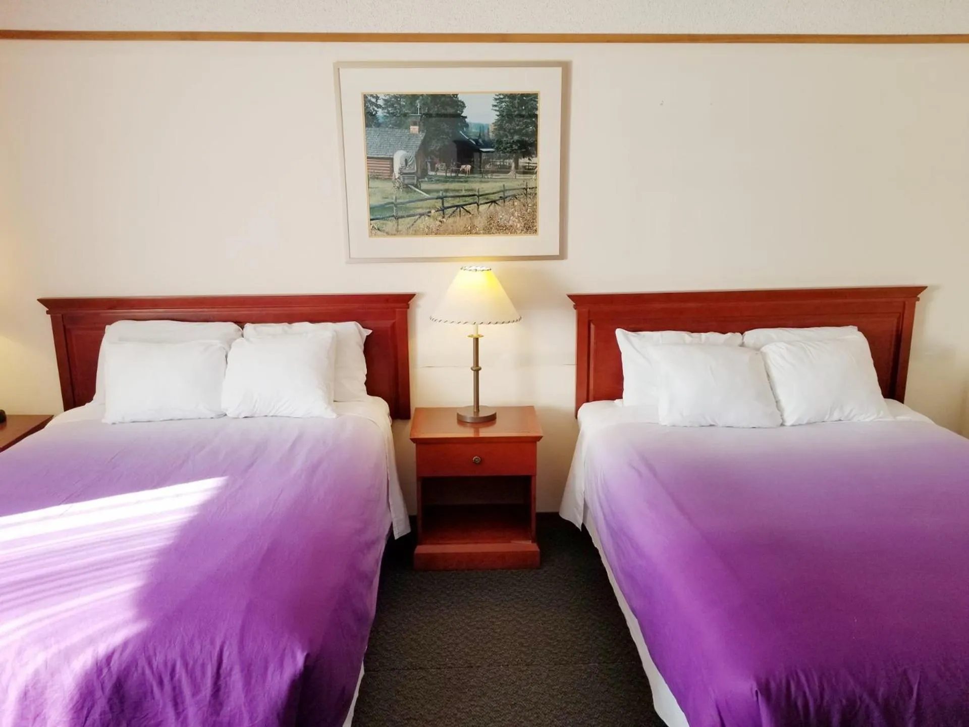 Moosomin Country Squire Inn