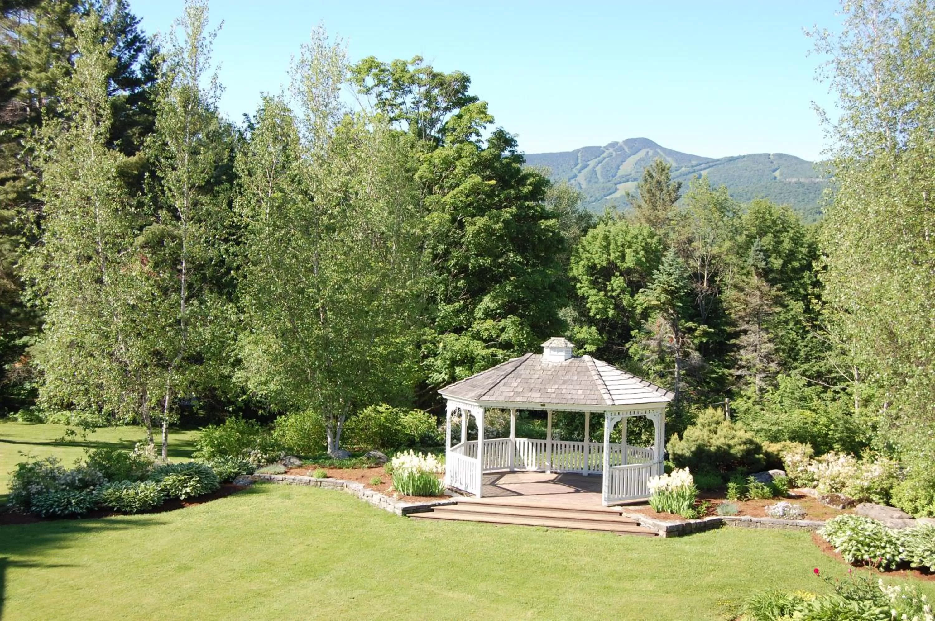 Garden in Summit Lodge