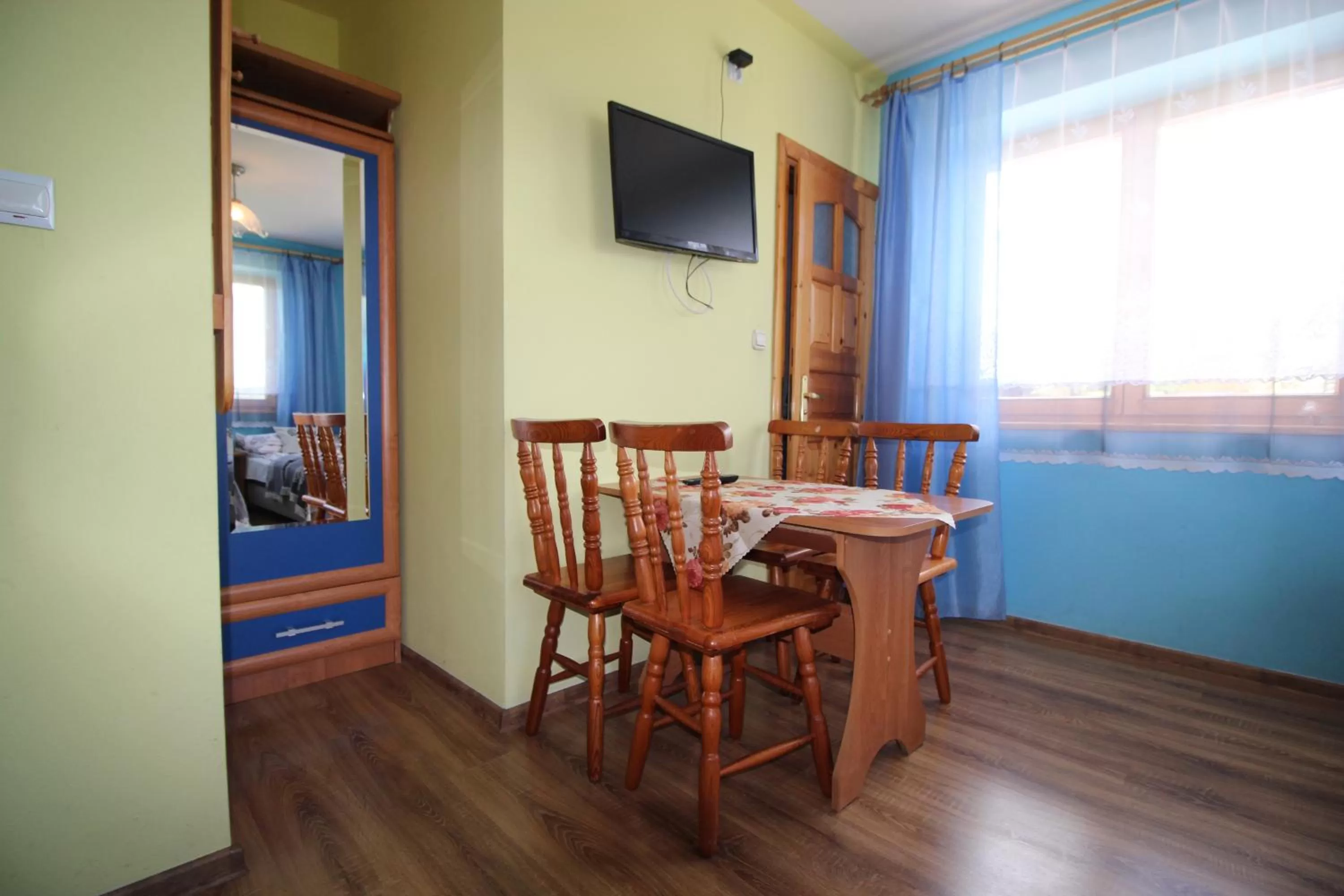 Dining Area in DW U Wajdy