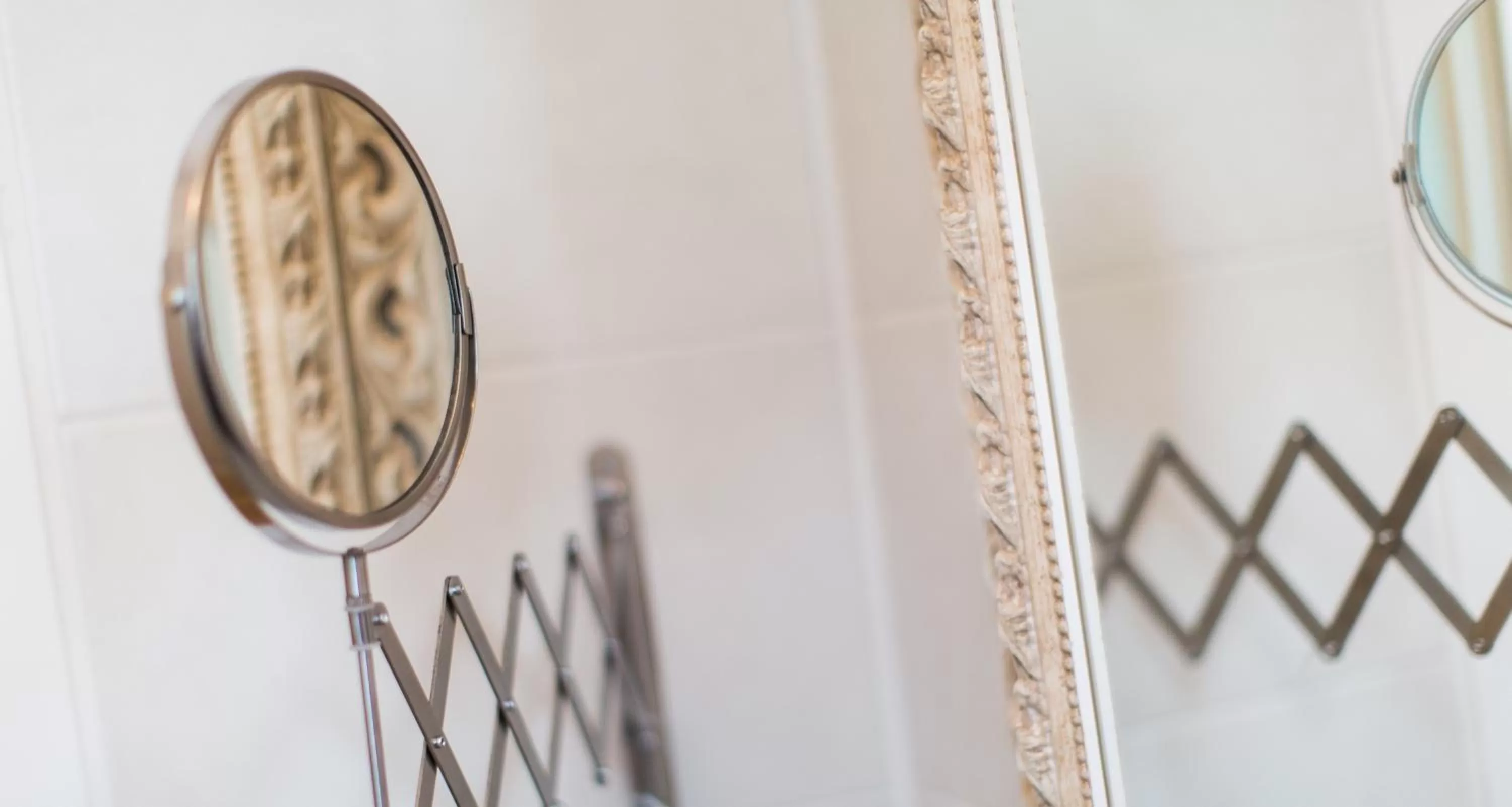 1920 Maison et Musique Hotel