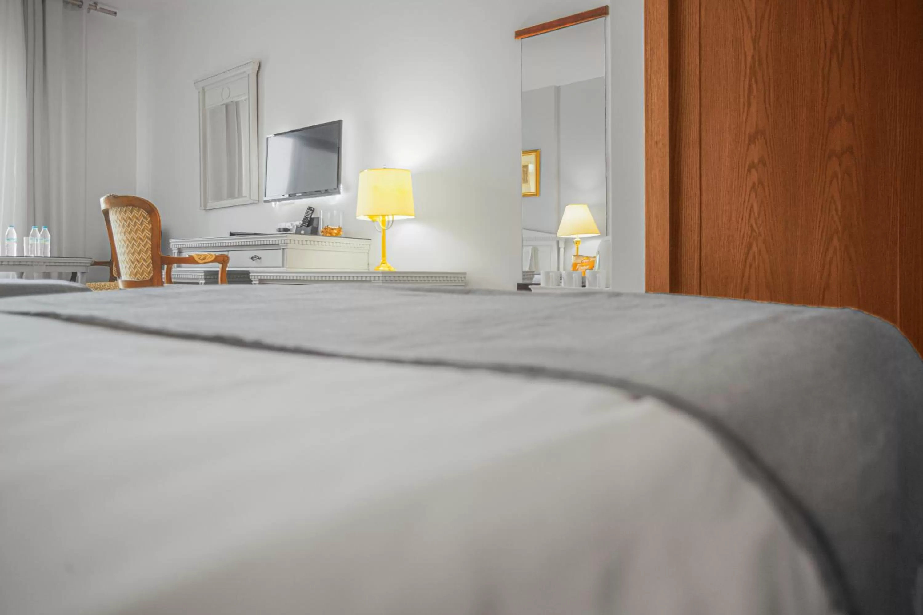 TV and multimedia, Bed in Grand Hotel Madaba