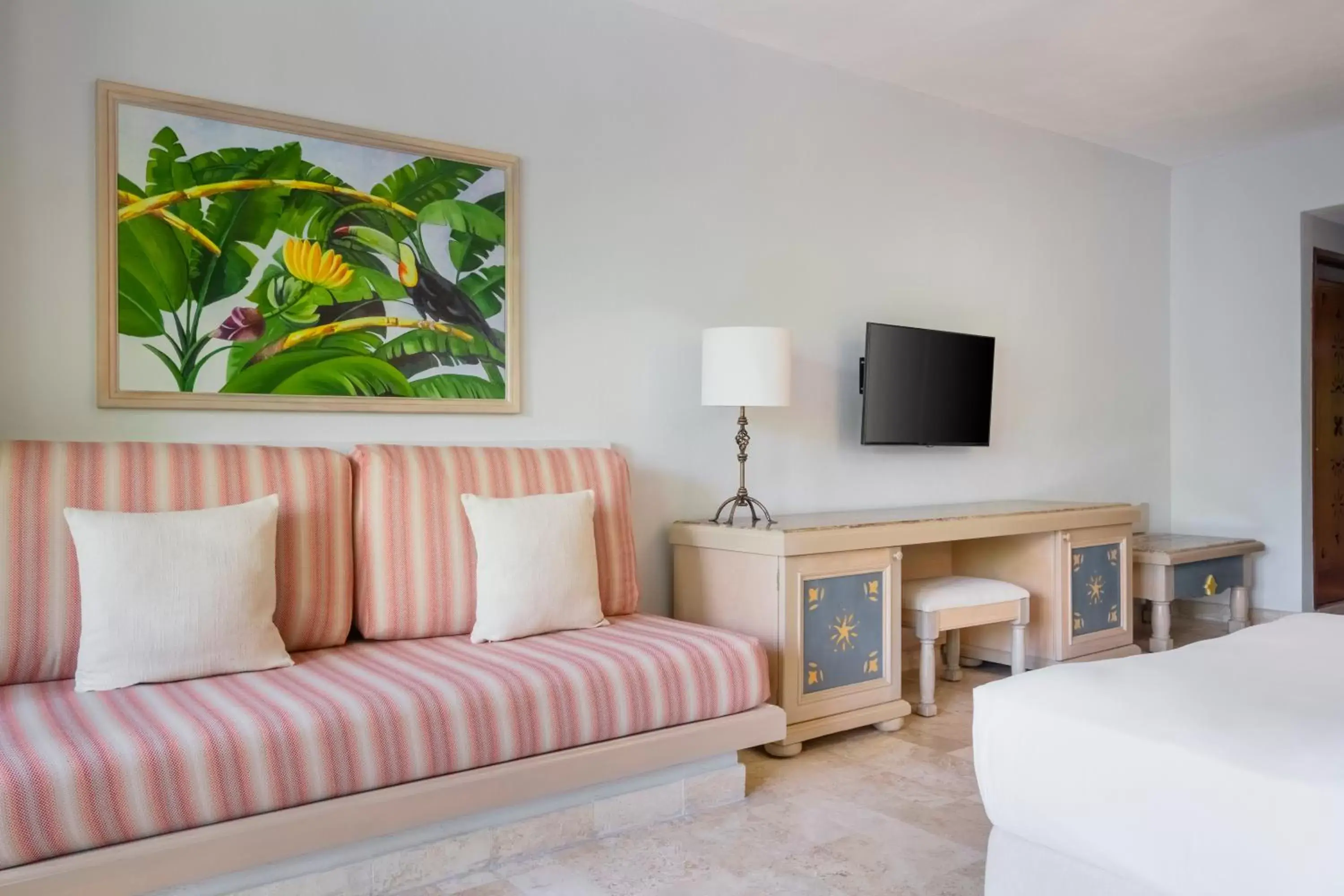 Premium Near Pool (2 Adults + 1 Child) in Iberostar Waves Paraíso del Mar - All Inclusive Premium Near Pool (2 Adults + 1 Child) in Iberostar Waves Paraíso del Mar - All Inclusive