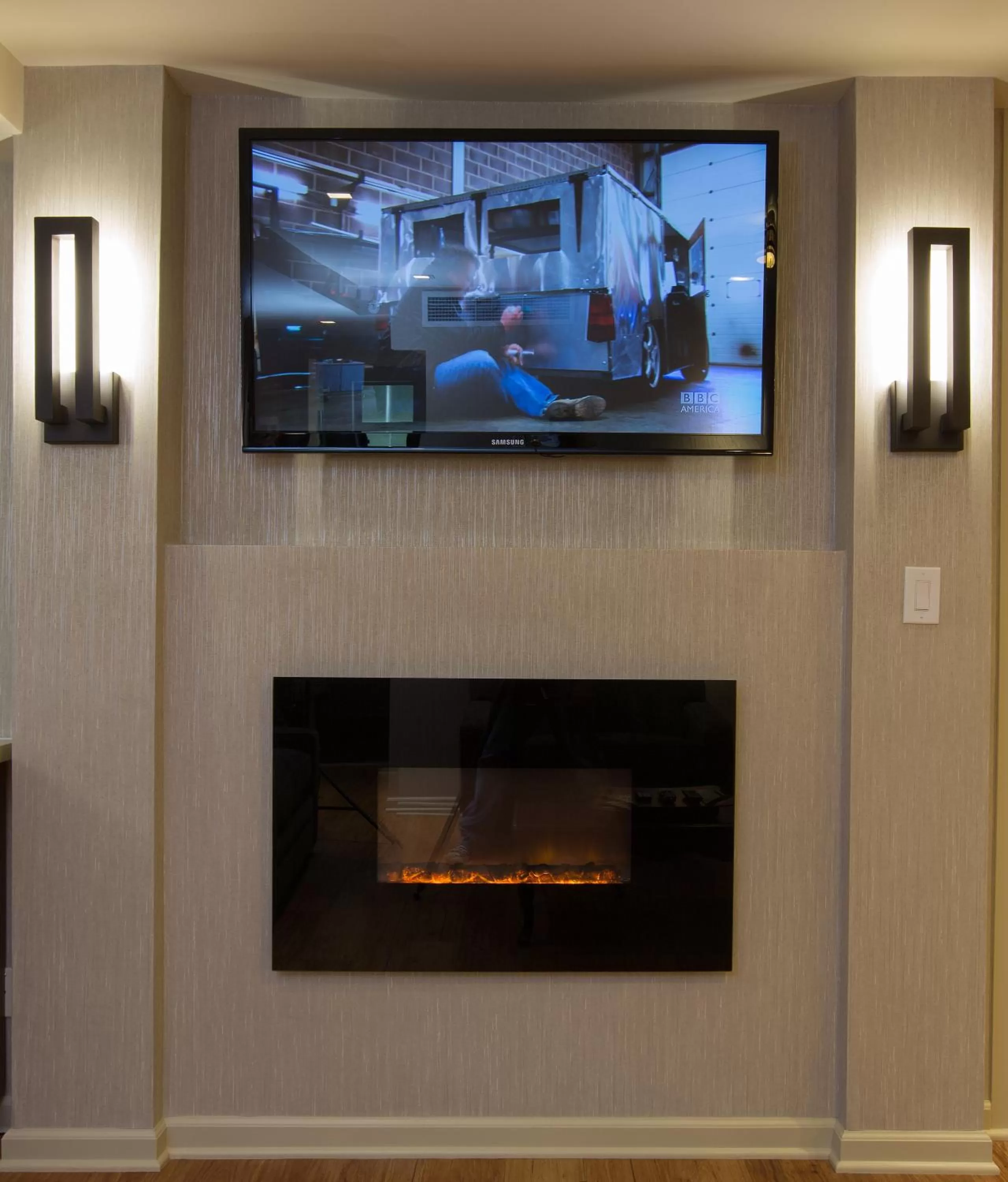 TV and multimedia in Hotel Strata