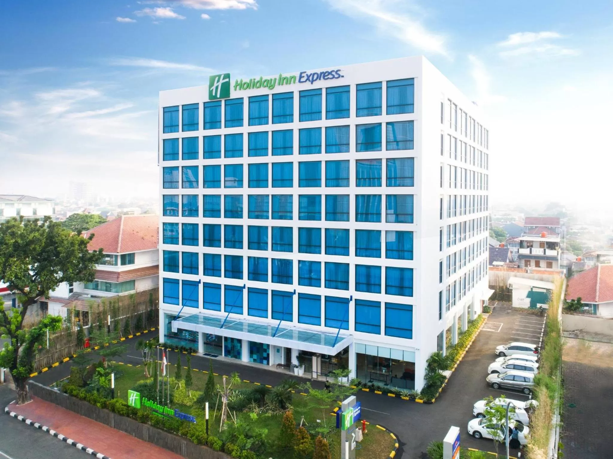 Property building in Holiday Inn Express Jakarta Matraman by IHG