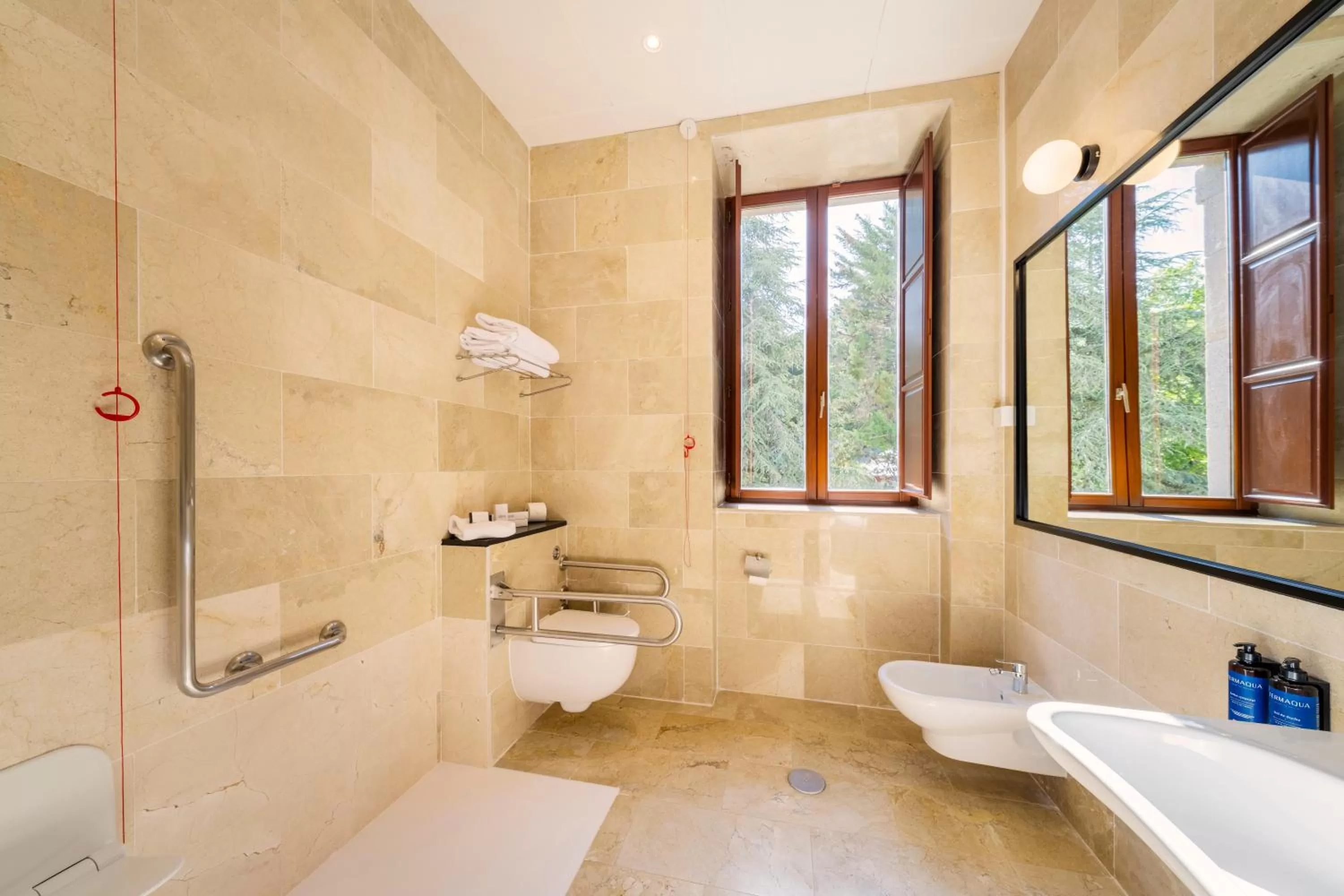 Bathroom in Iberik Gran Balneario de Guitiriz