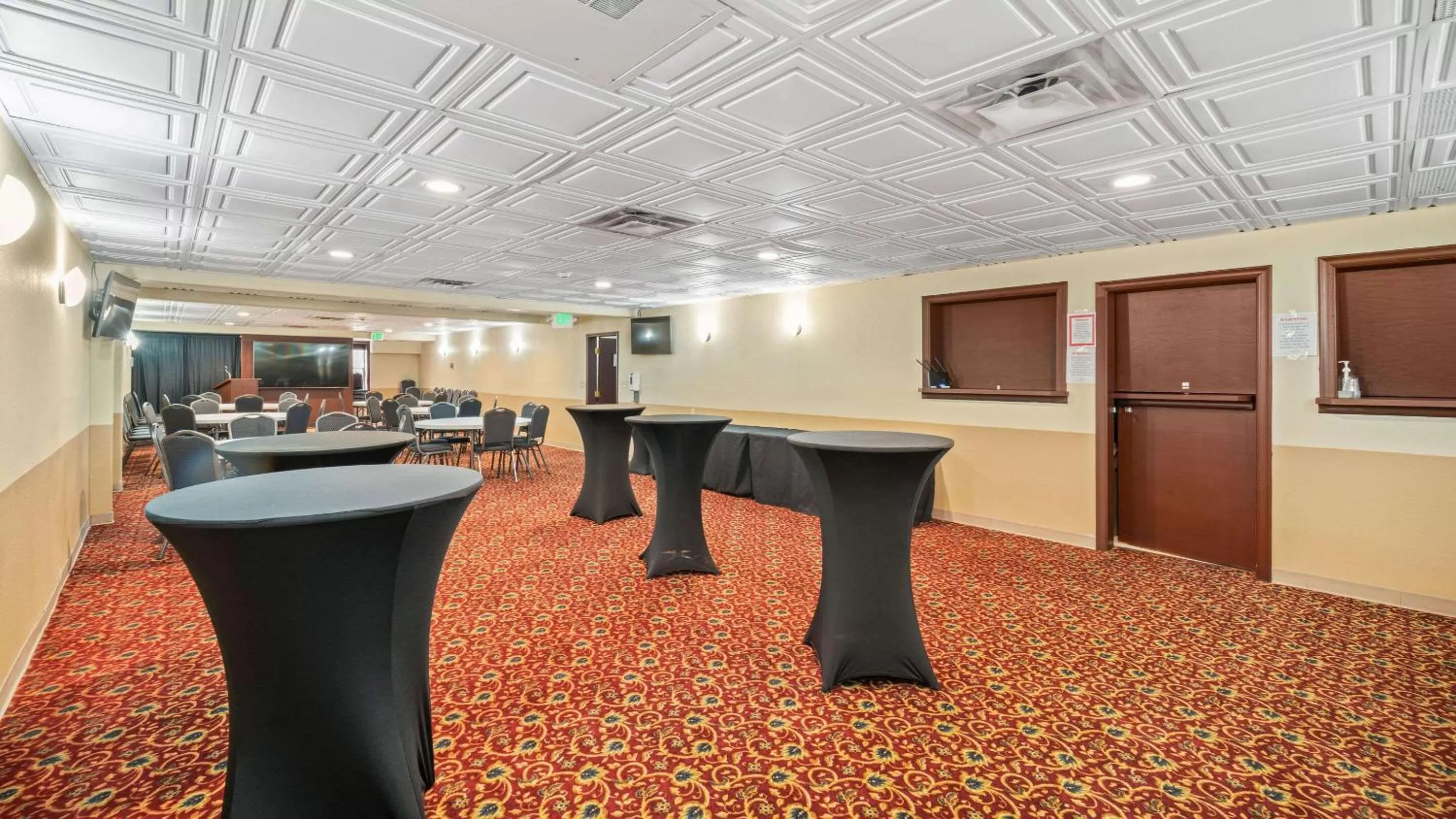 Meeting/conference room in Clarion Hotel & Suites Fairbanks near Ft Wainwright