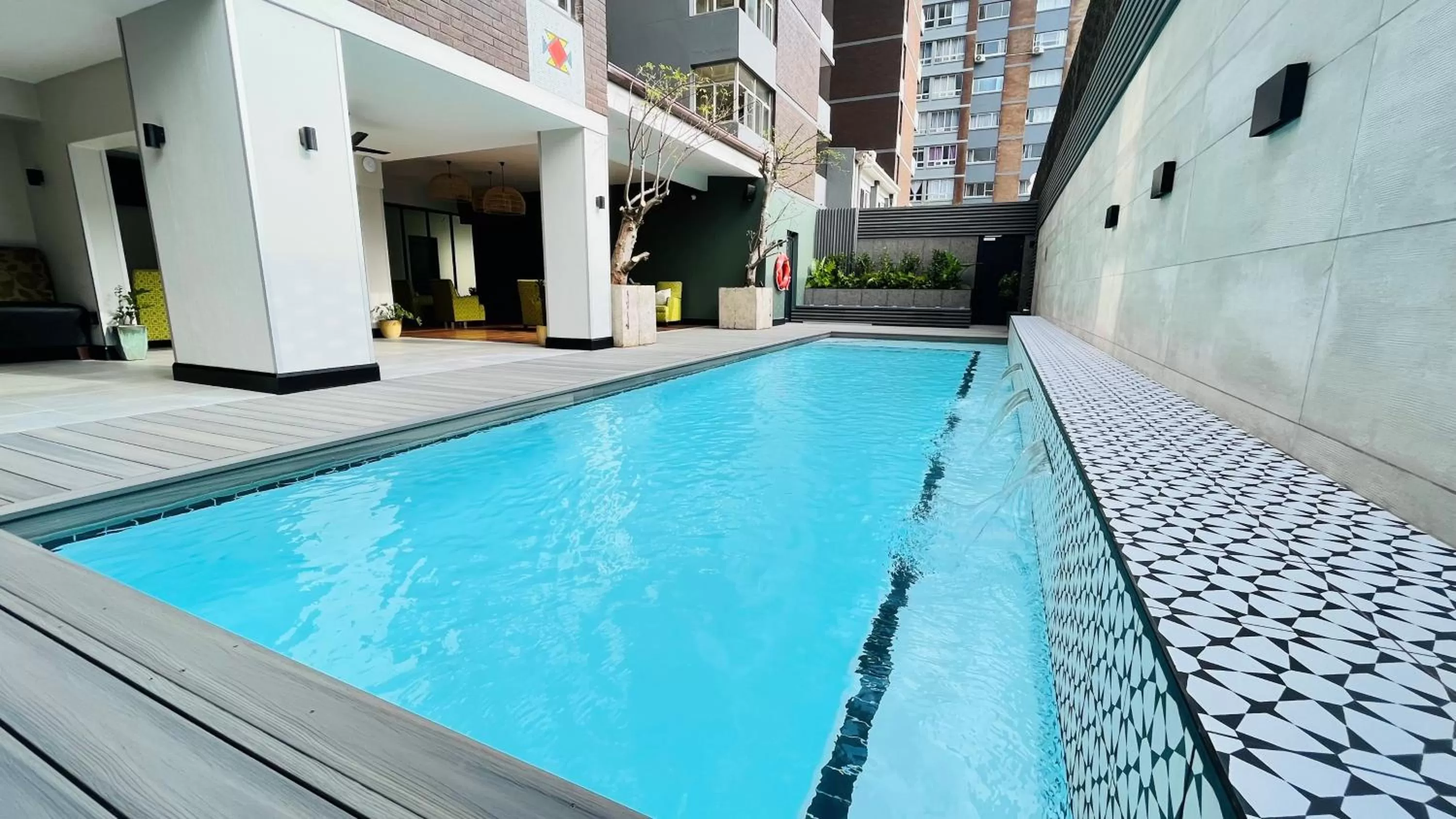 Swimming pool in Belaire Suites Hotel