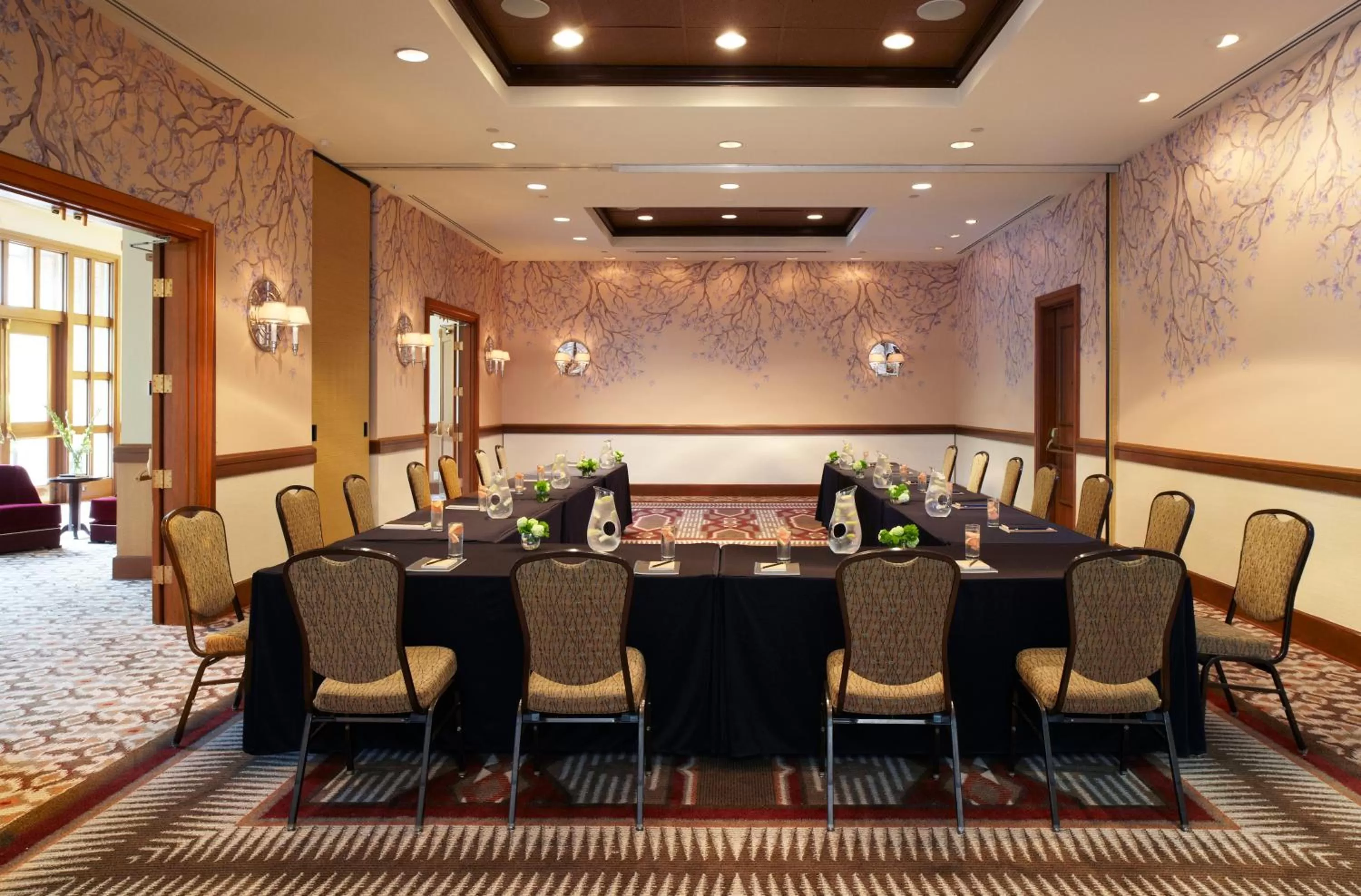 Meeting/conference room in Kimpton Riverplace Hotel by IHG
