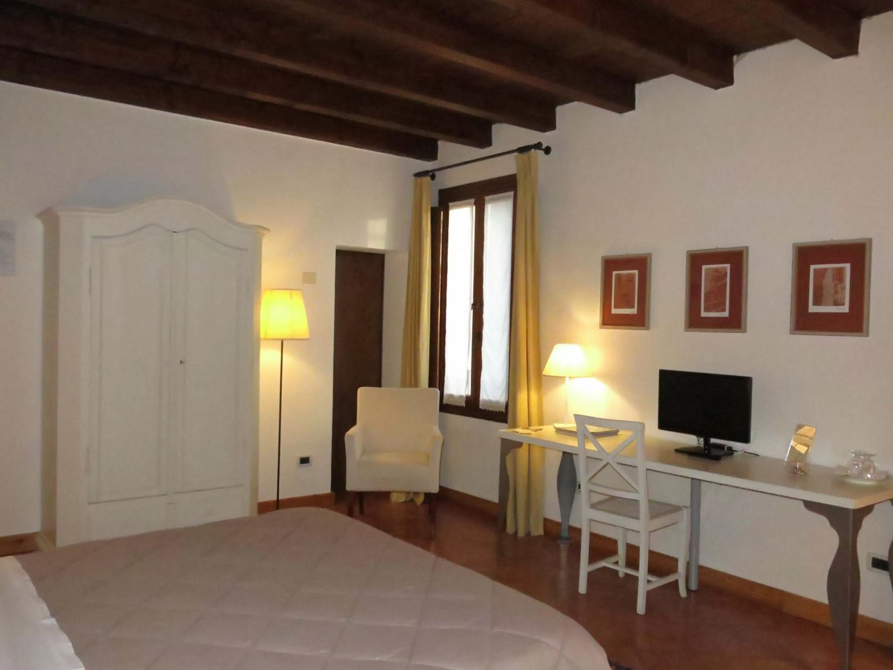 Bedroom, Bed in Villa Schiavi