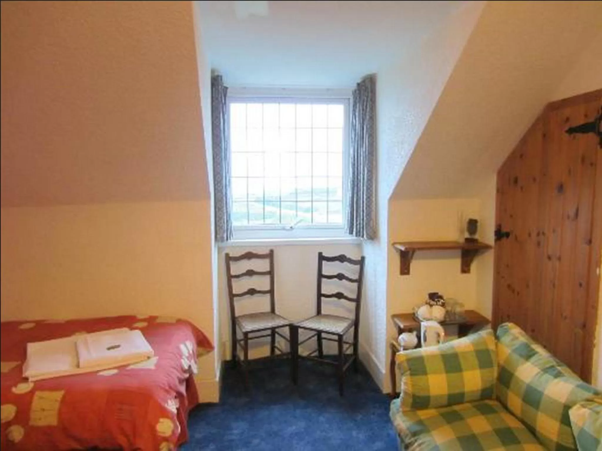 View (from property/room), Bed in Upton Cross B&B