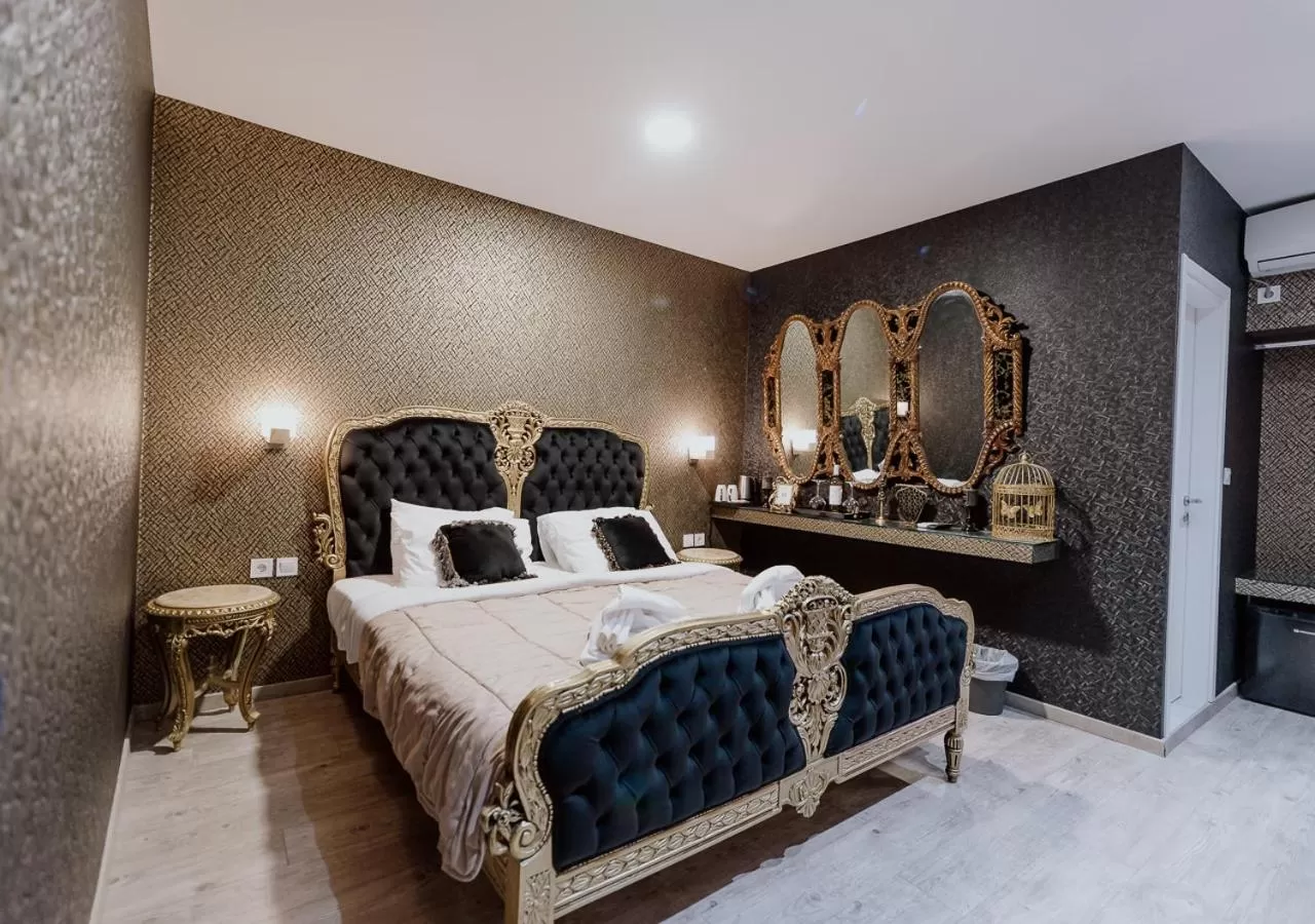 Bedroom, Bed in ROH Suites