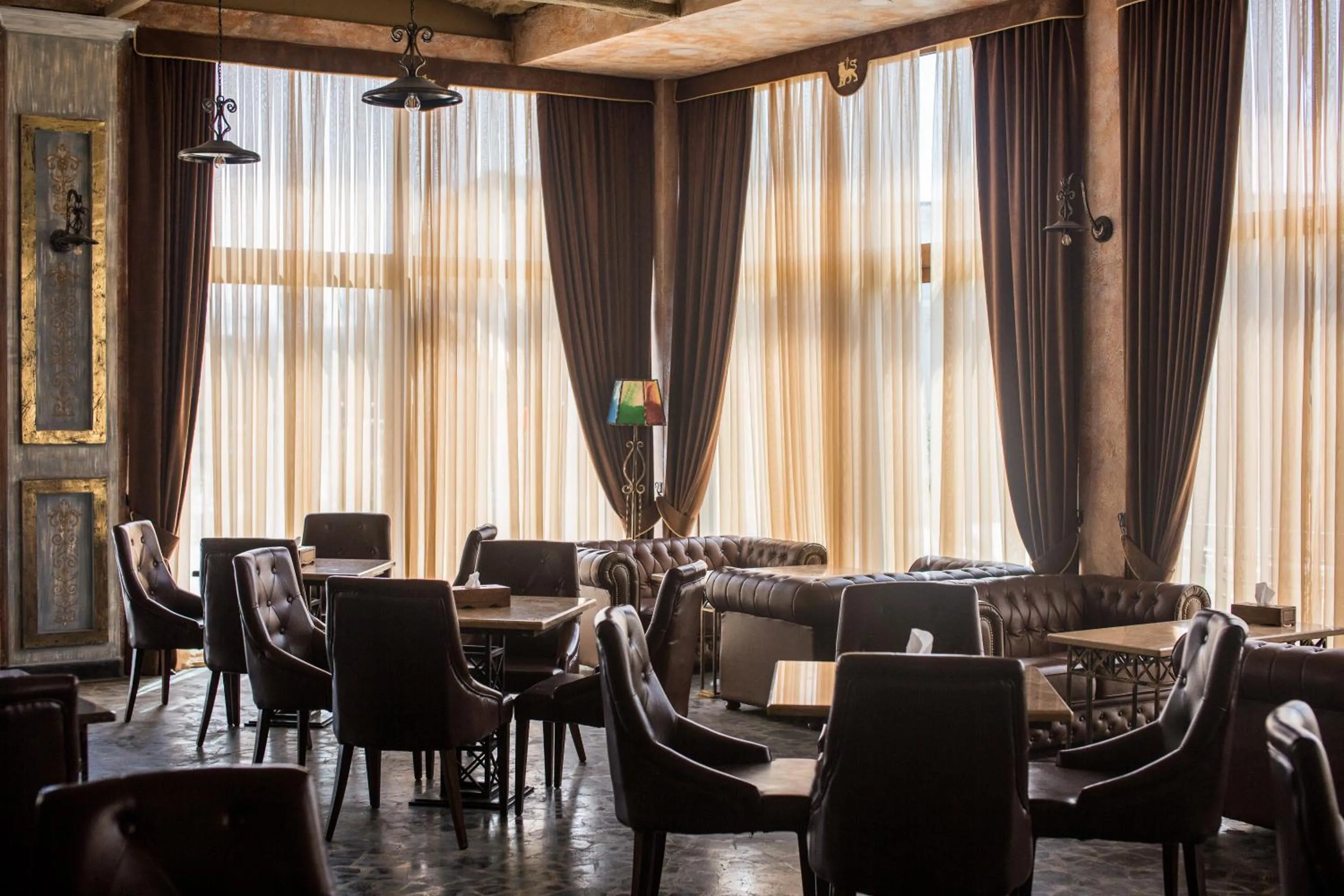 Restaurant/places to eat in Caucasus Hotel