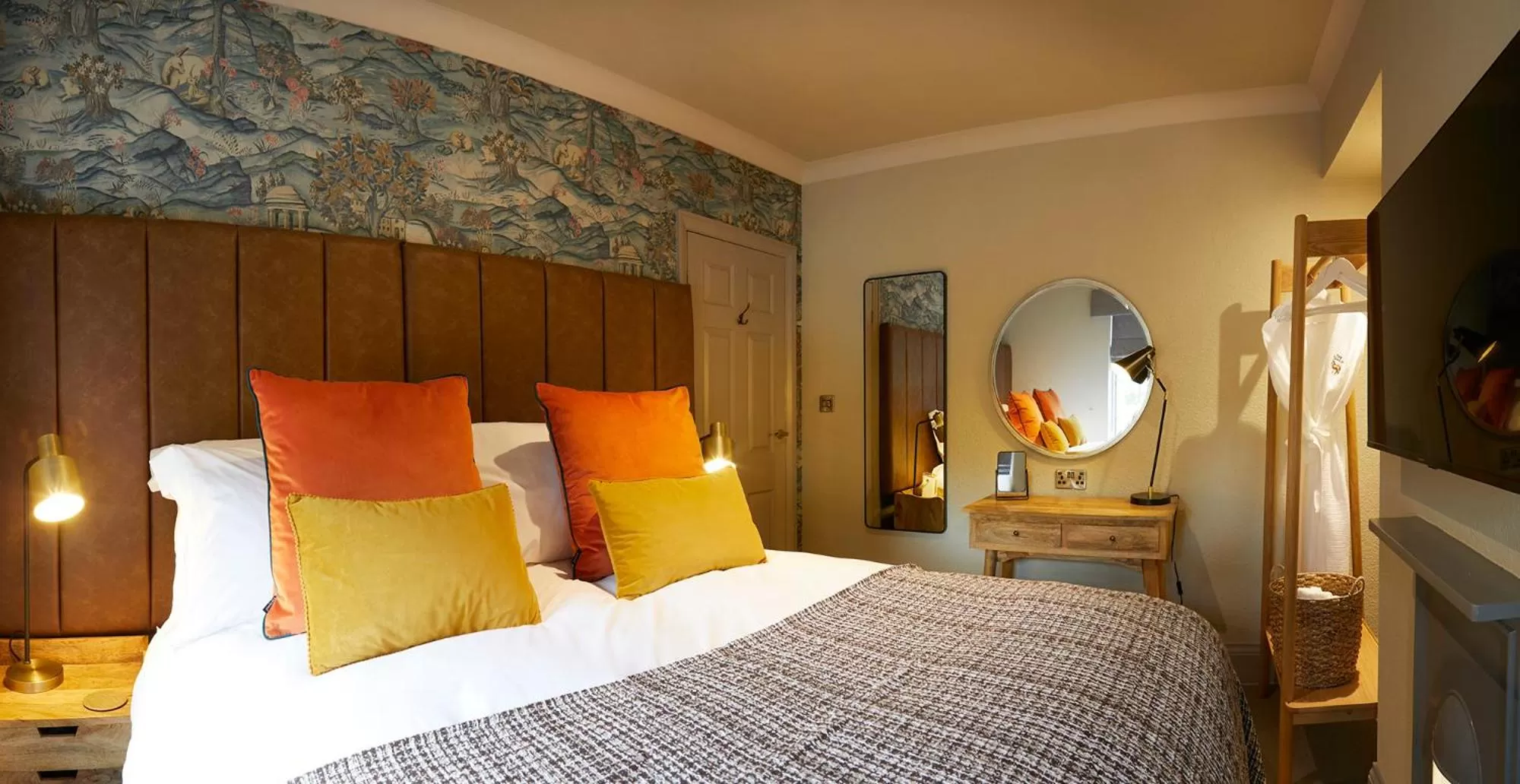 Bed in The Plough Inn & Cottages