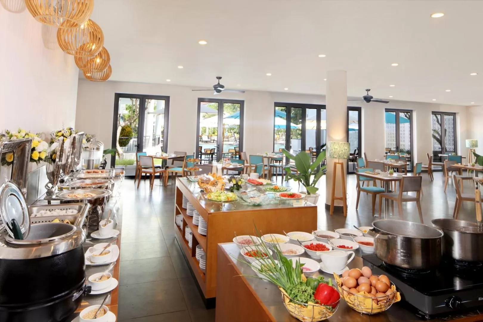 Restaurant/places to eat in ÊMM Hotel Hoi An