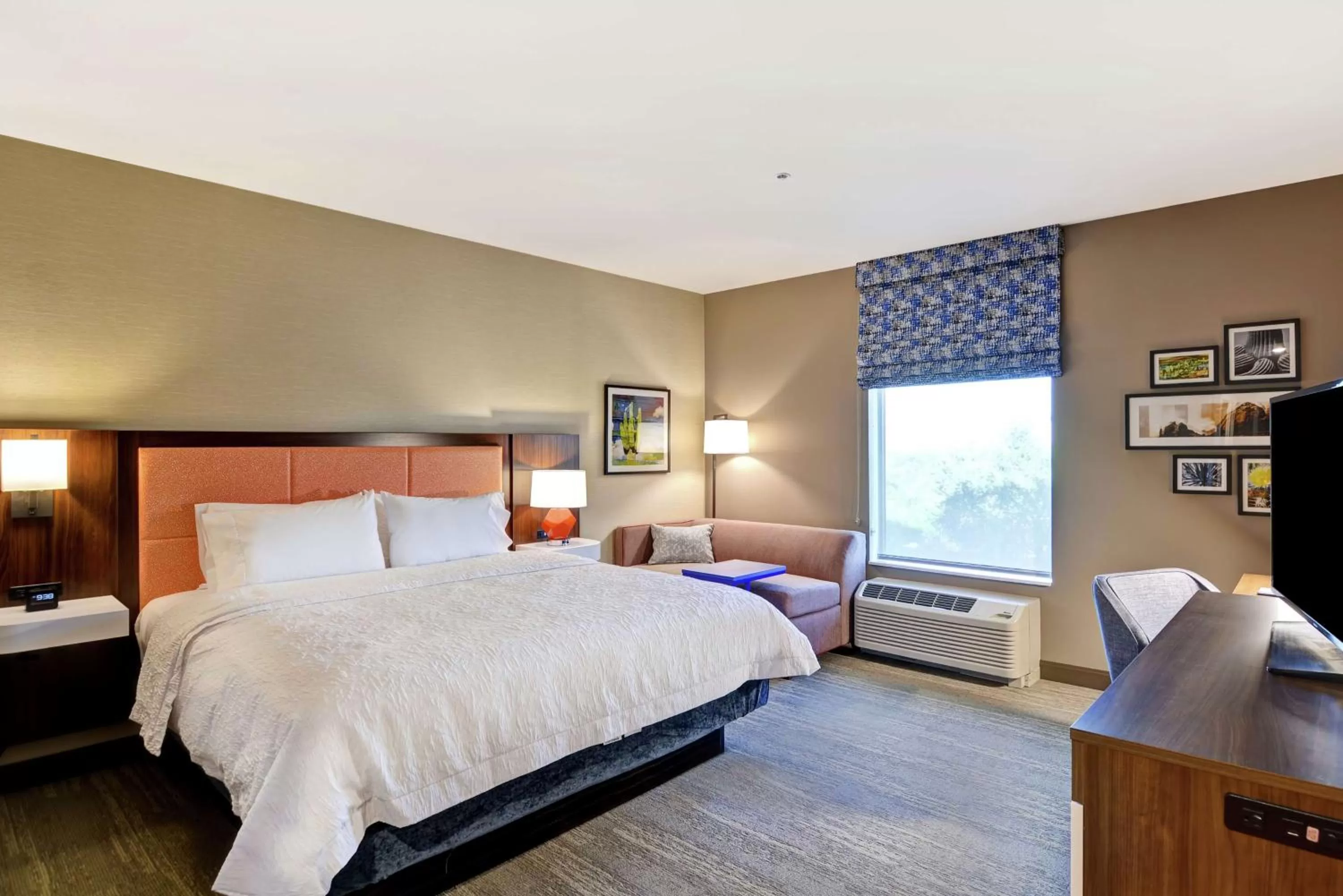 Bedroom, Bed in Hampton Inn & Suites Tucson Marana