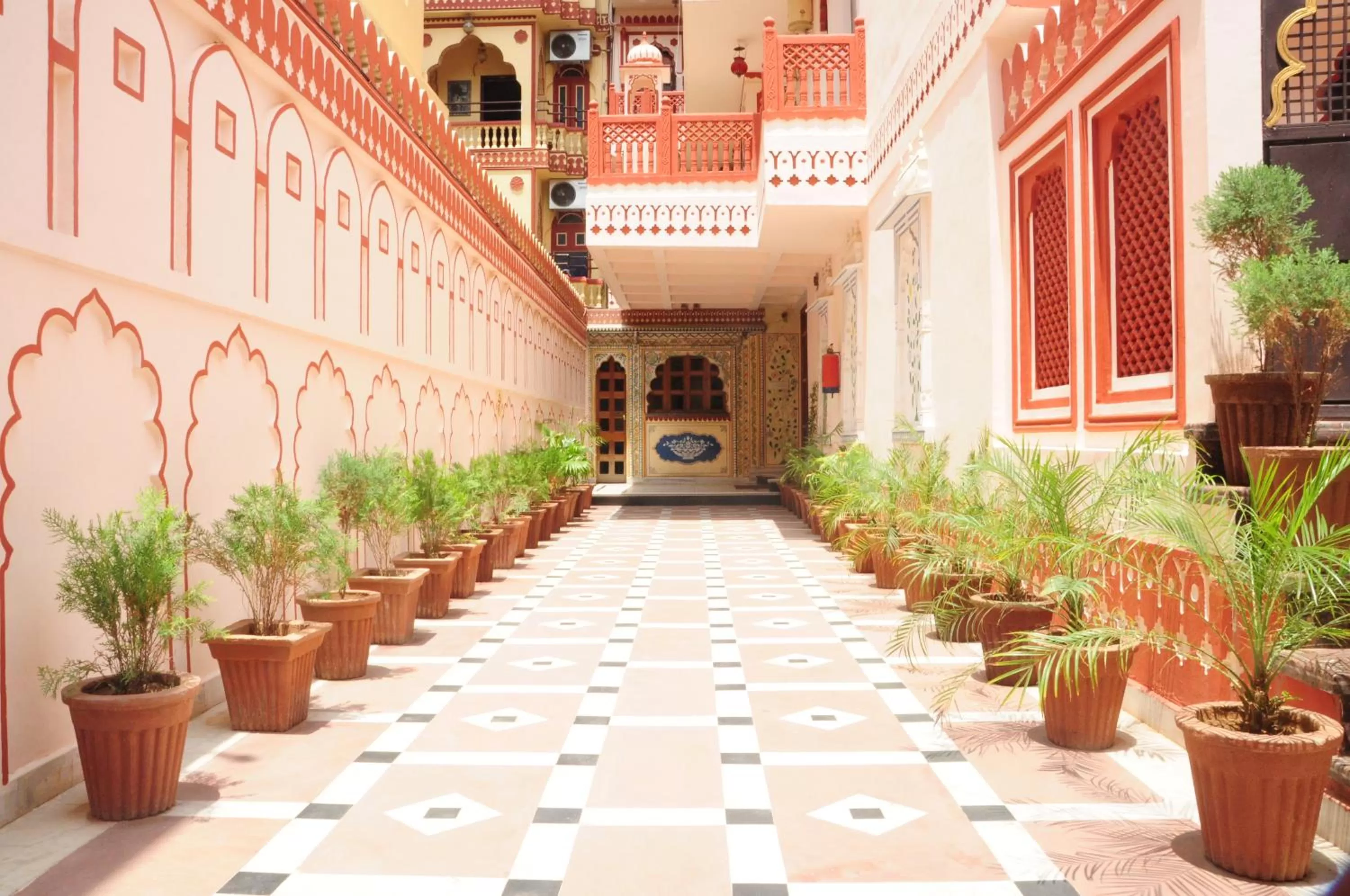 Facade/entrance in Sajjan Niwas