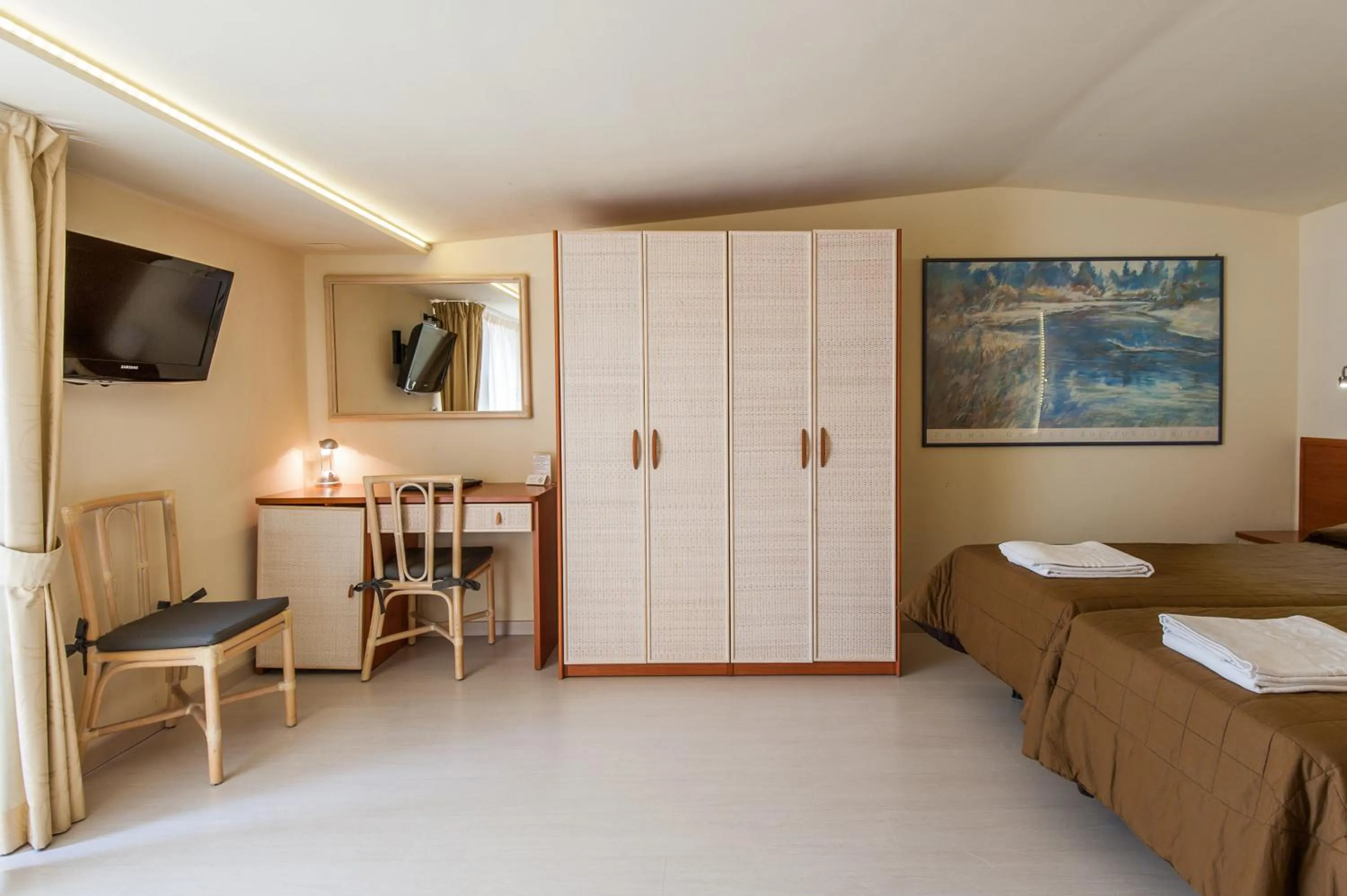 Bed in Hotel Montebello