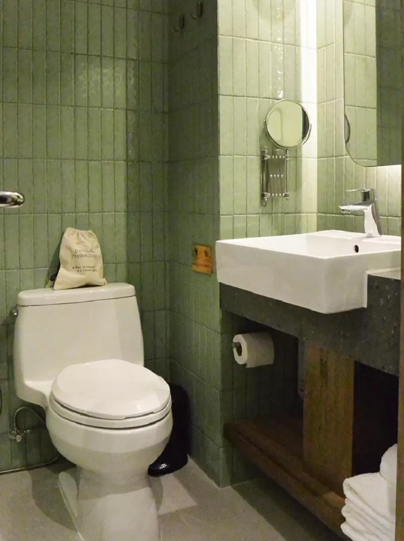 Bathroom in karaarom hotel