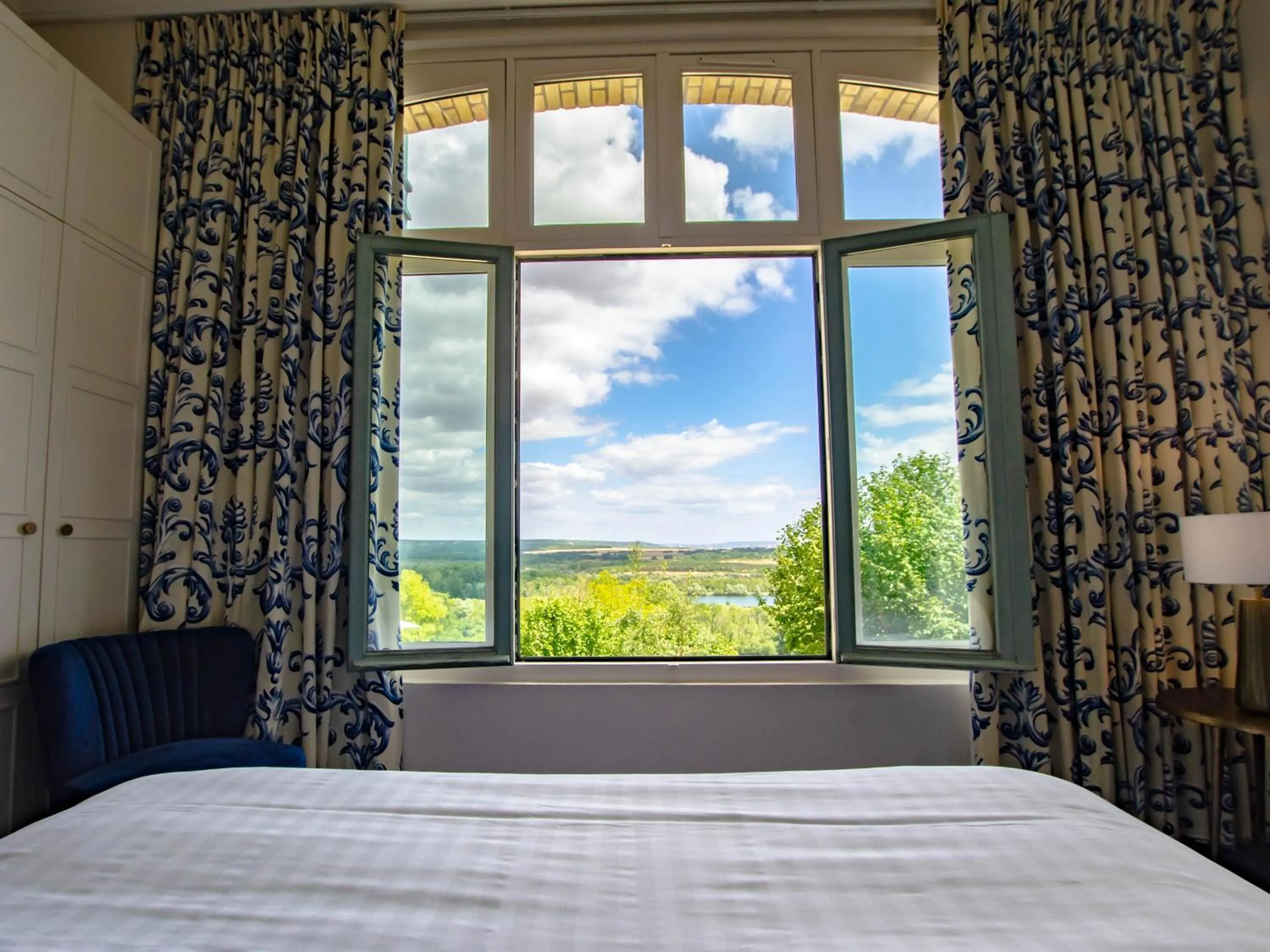 River view, Bed in Domaine De La Corniche