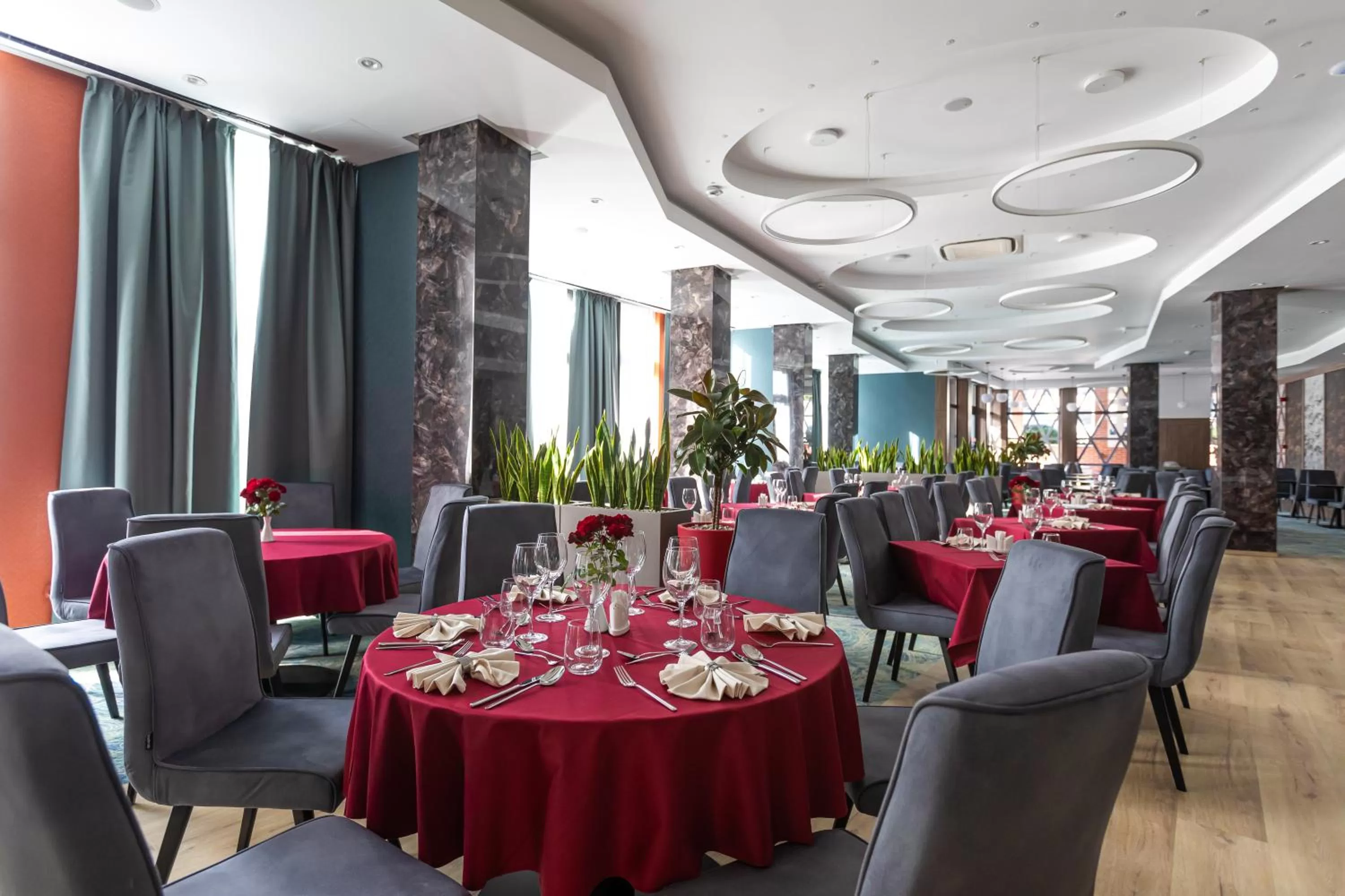 Restaurant/places to eat in HOTEL CRYSTAL WELLNESS & SPA superior