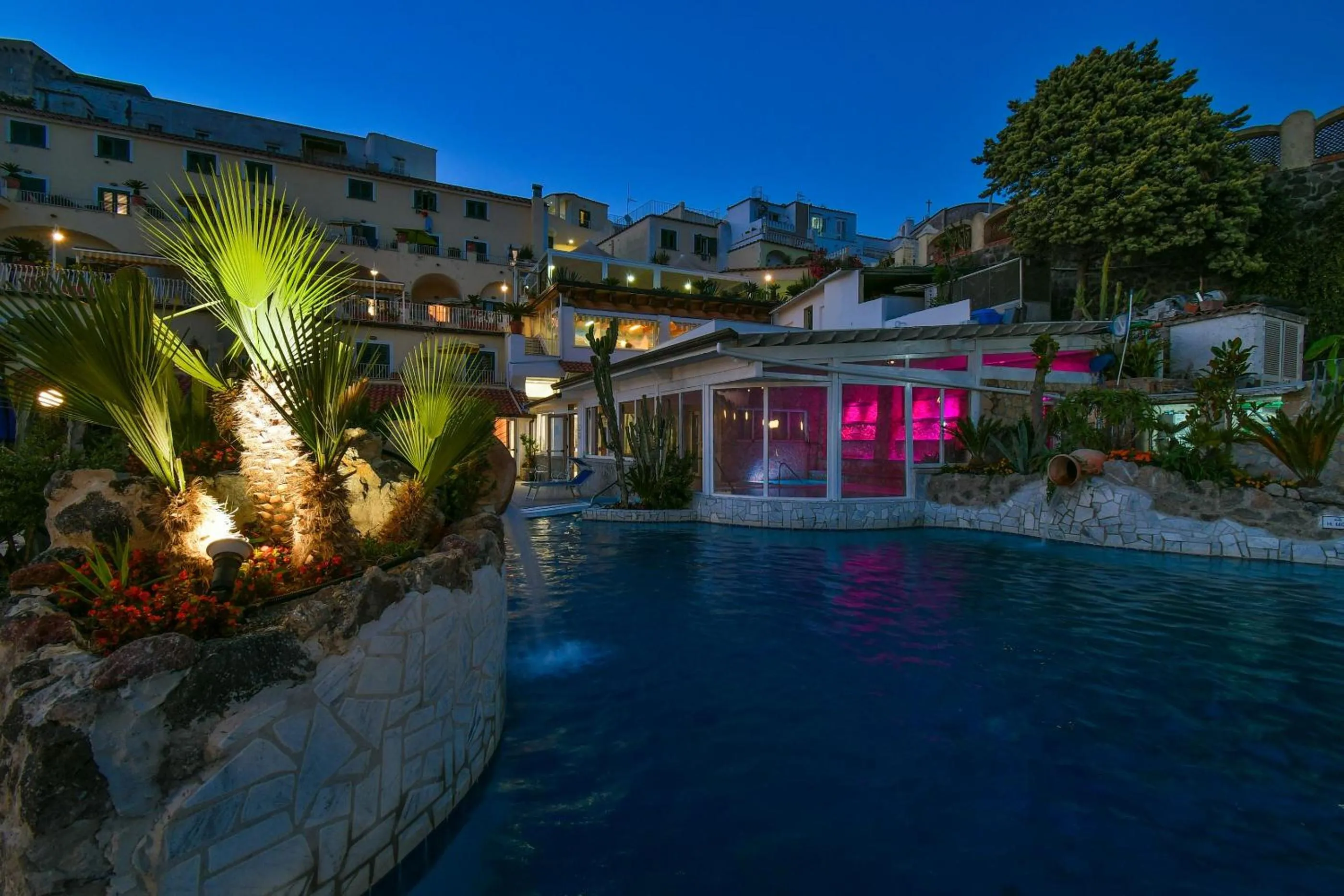 Property building in Hotel Terme Saint Raphael