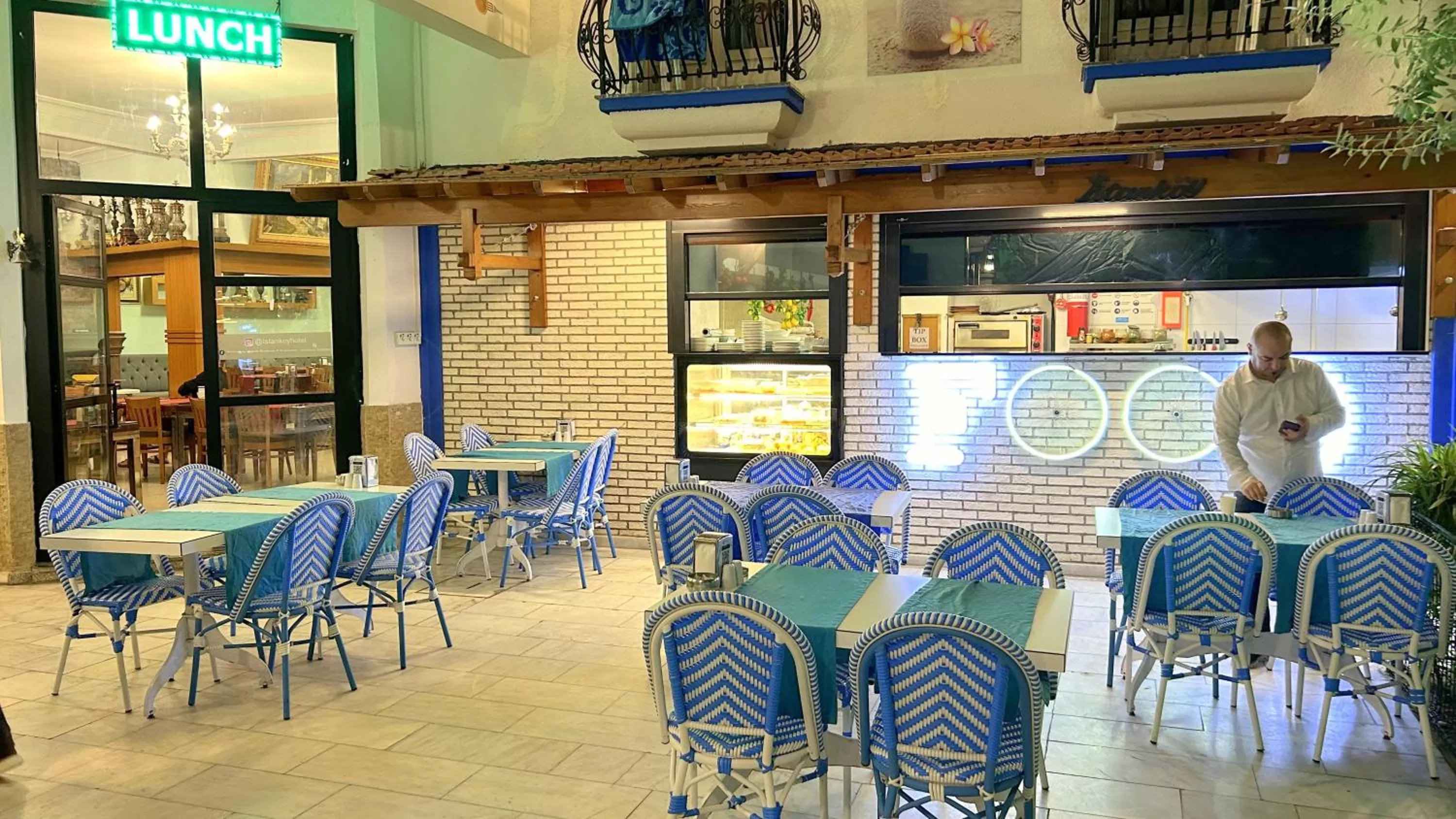 Restaurant/places to eat in Istankoy Hotel