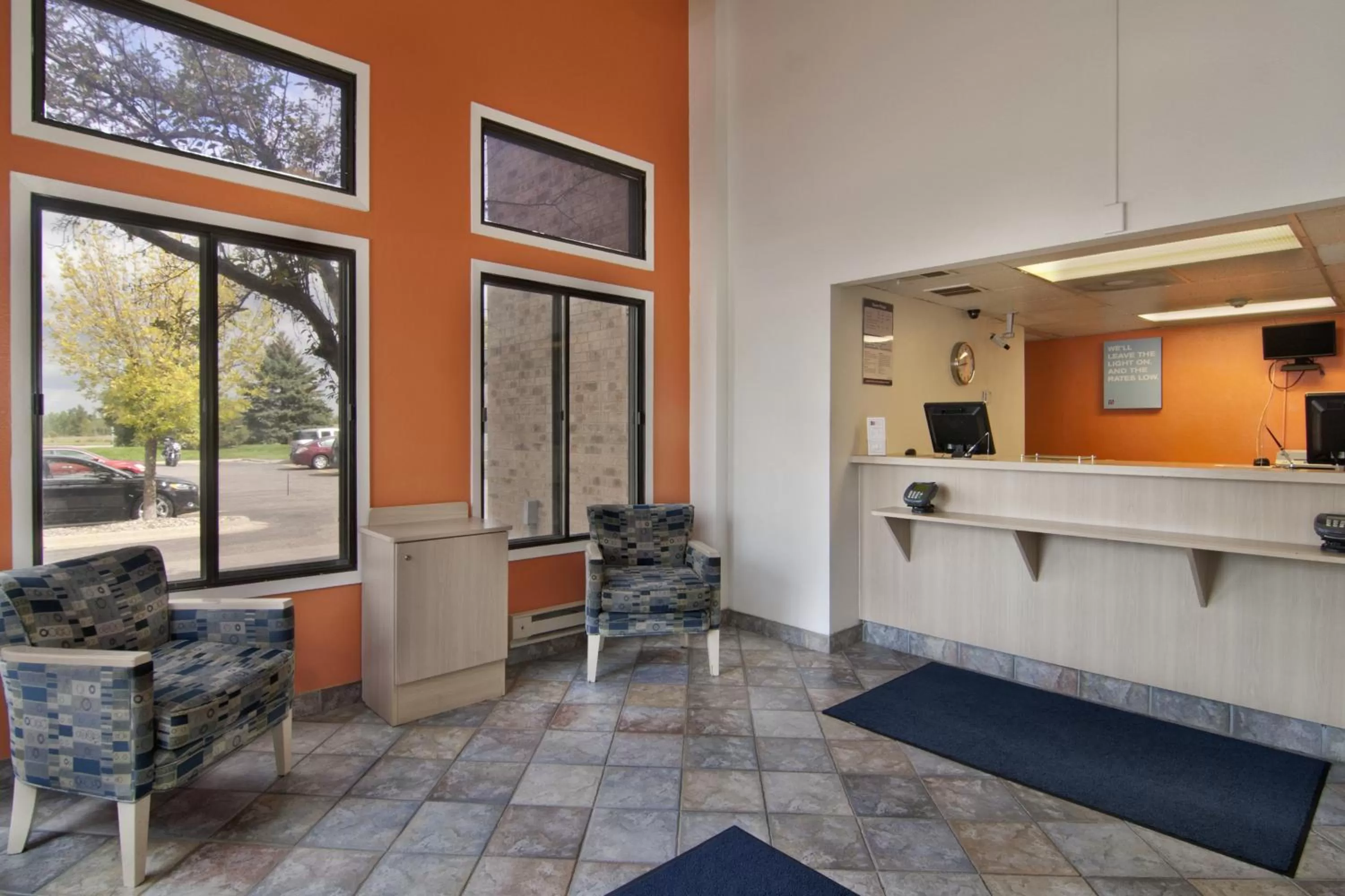 Lobby or reception in Motel 6-Lakeville, MN - South - Lakeville