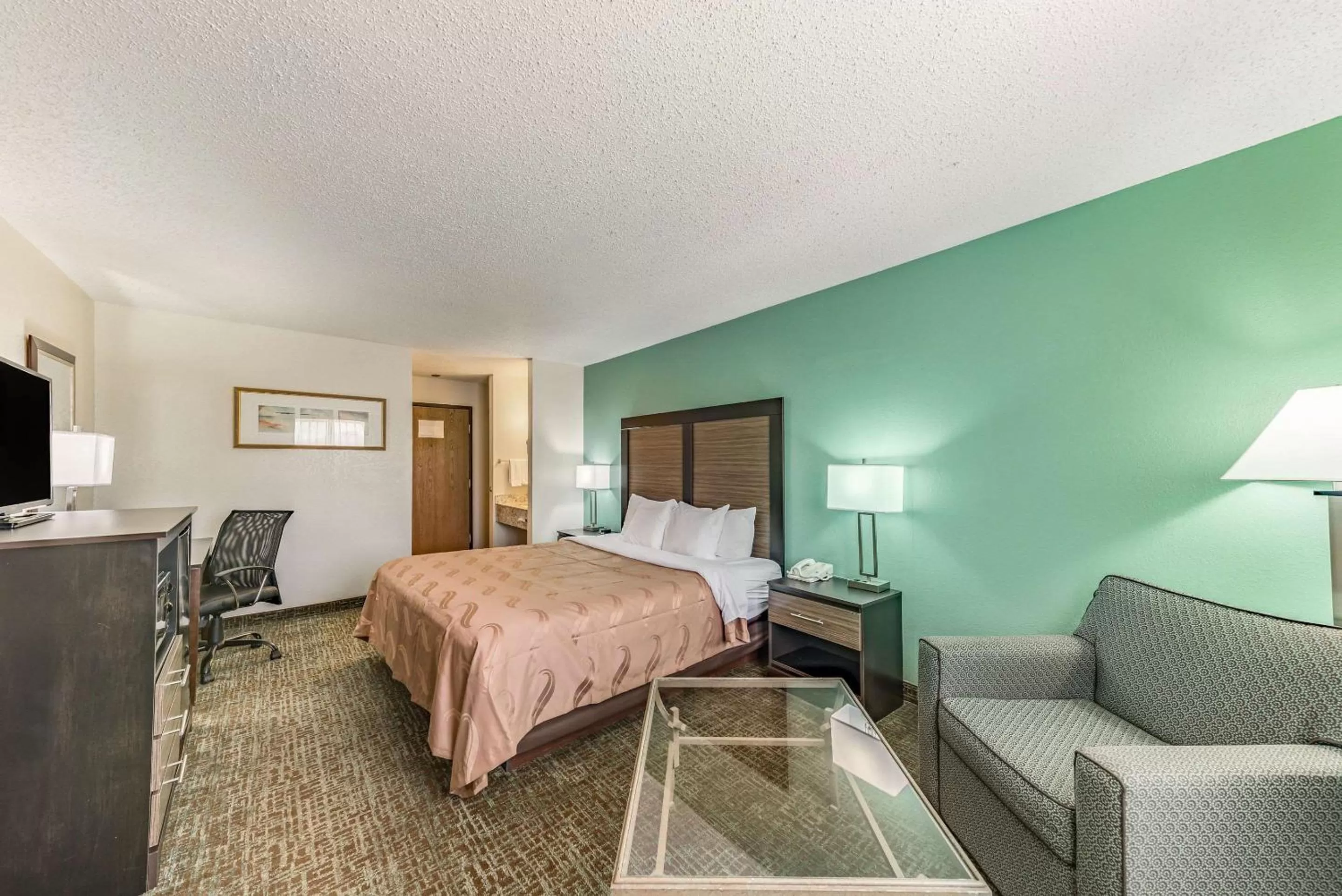 Bedroom, Bed in Quality Inn Allen - Plano East