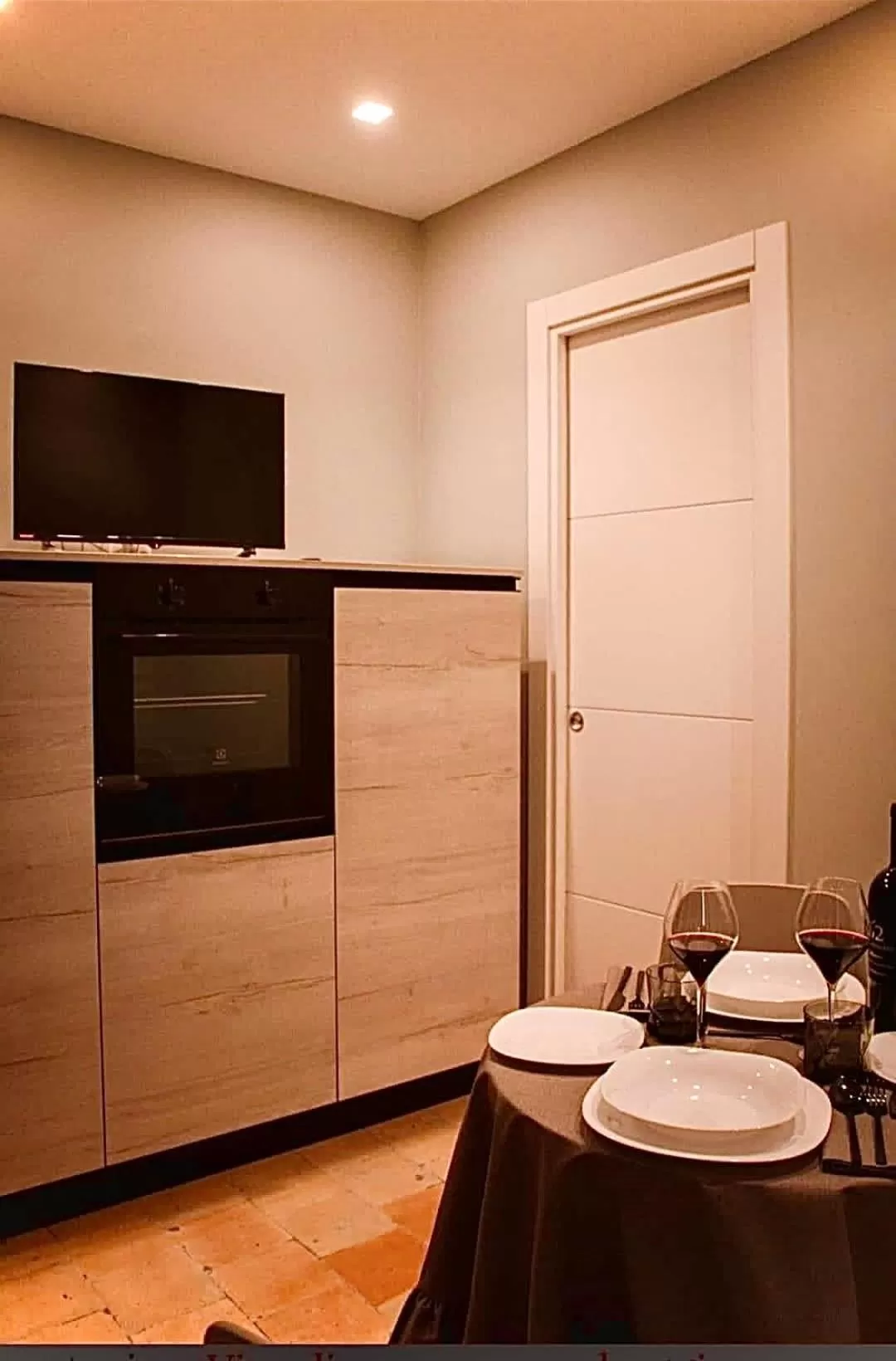 Dining area, TV/Entertainment Center in Il Campanile Premium B&b